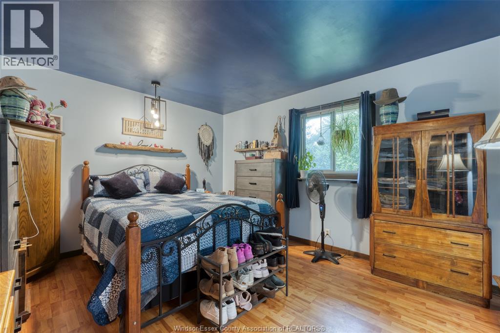 Photo 13 of 252 Arthur, Harrow ON