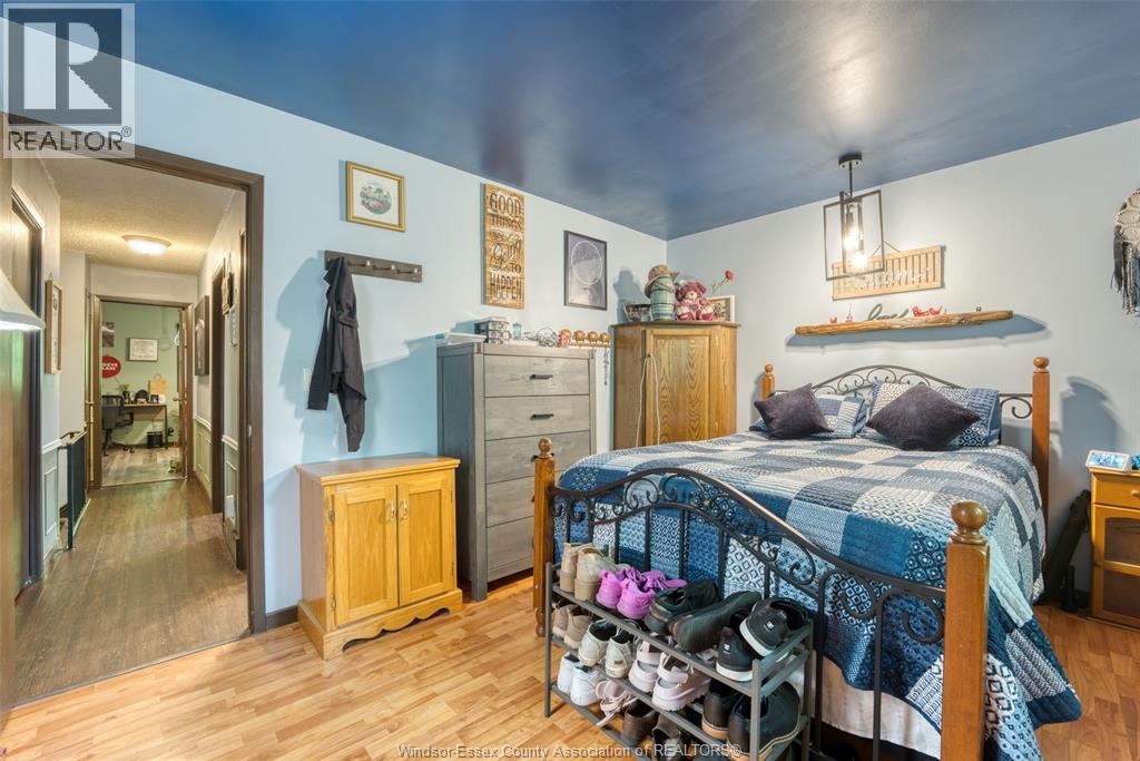 Photo 14 of 252 Arthur, Harrow ON