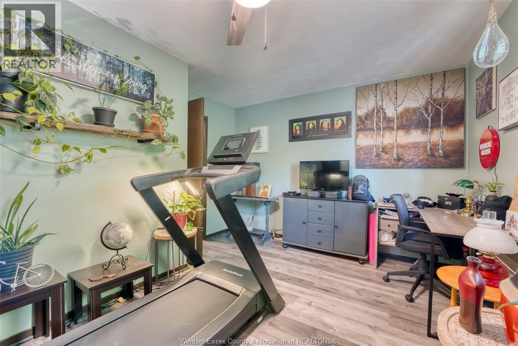 Photo 16 of 252 Arthur, Harrow ON