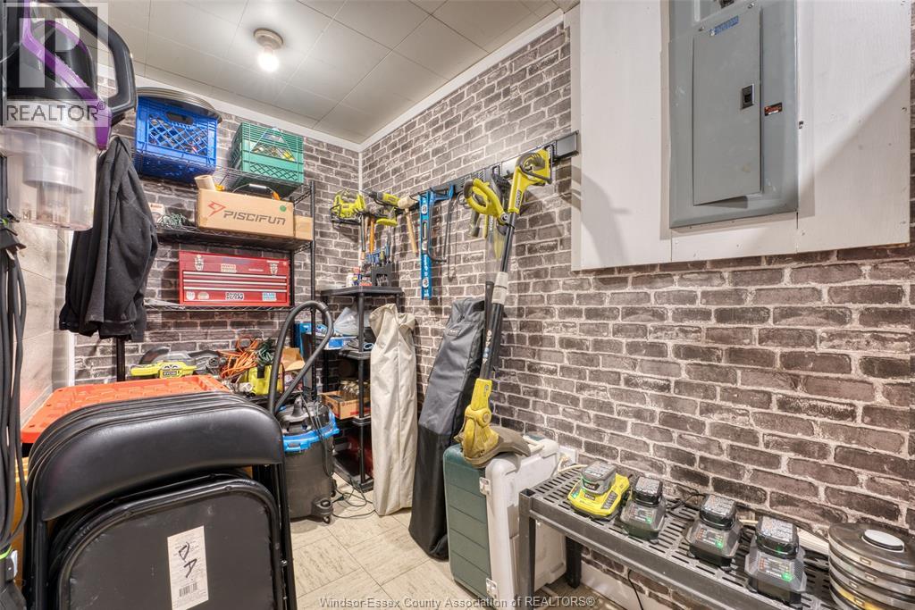 Photo 24 of 252 Arthur, Harrow ON