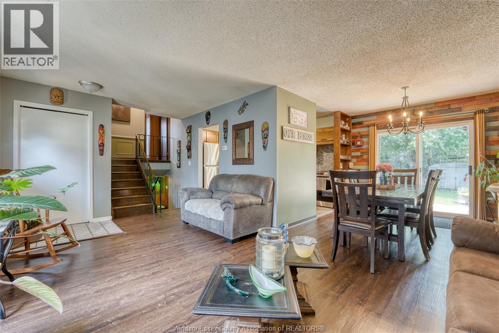 Photo 5 of 252 Arthur, Harrow ON