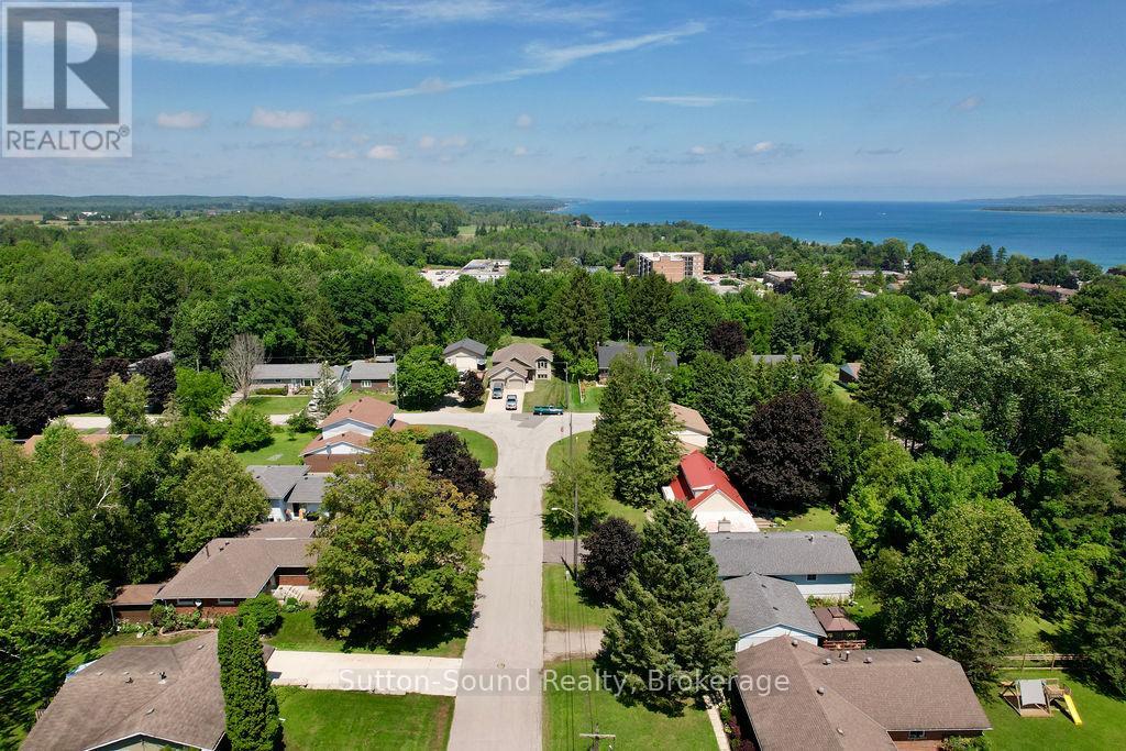 Photo 10 of 2515 6th Avenue W, Owen Sound ON