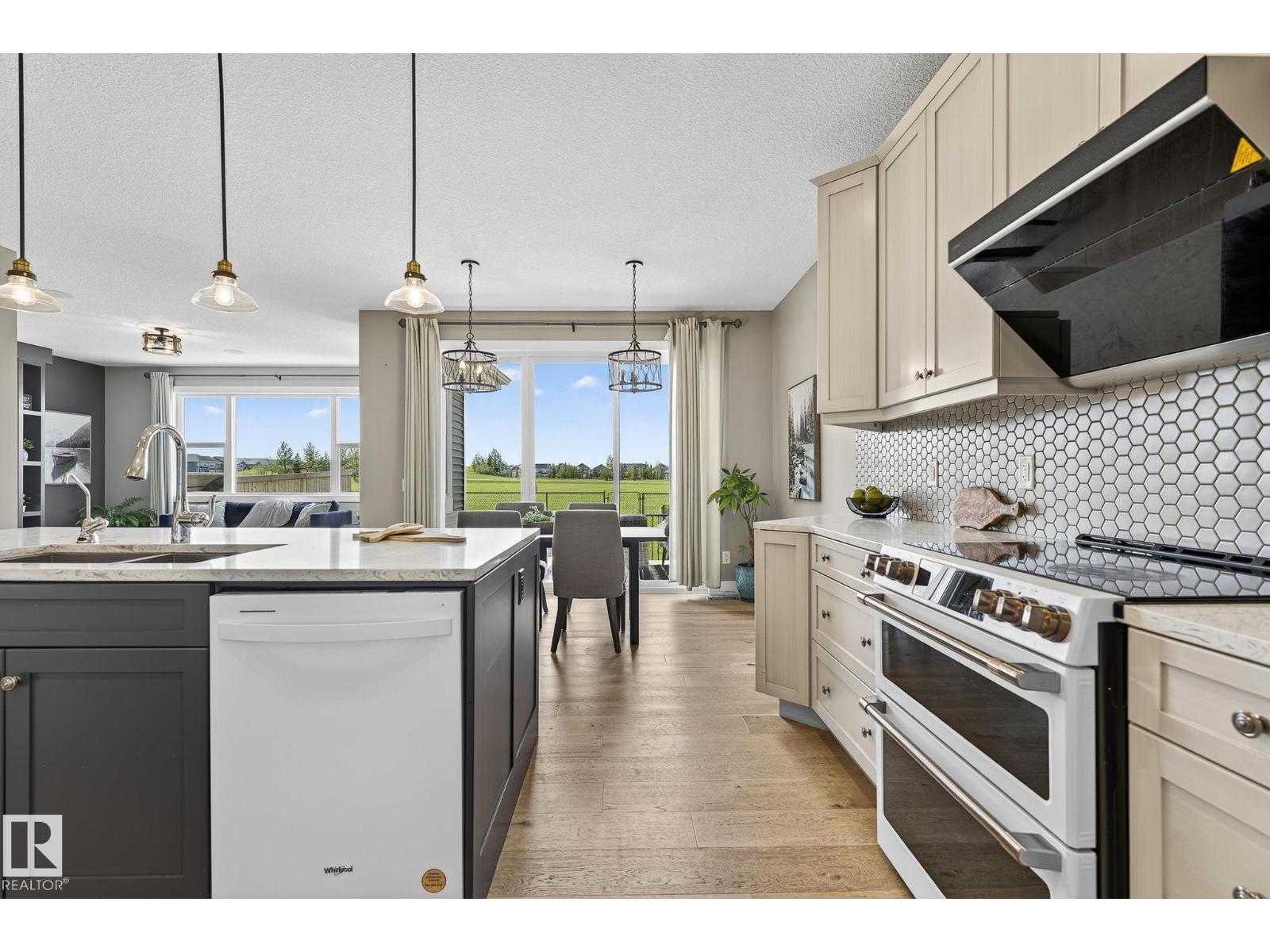 Photo 8 of 1416 161 St Sw, Edmonton AB