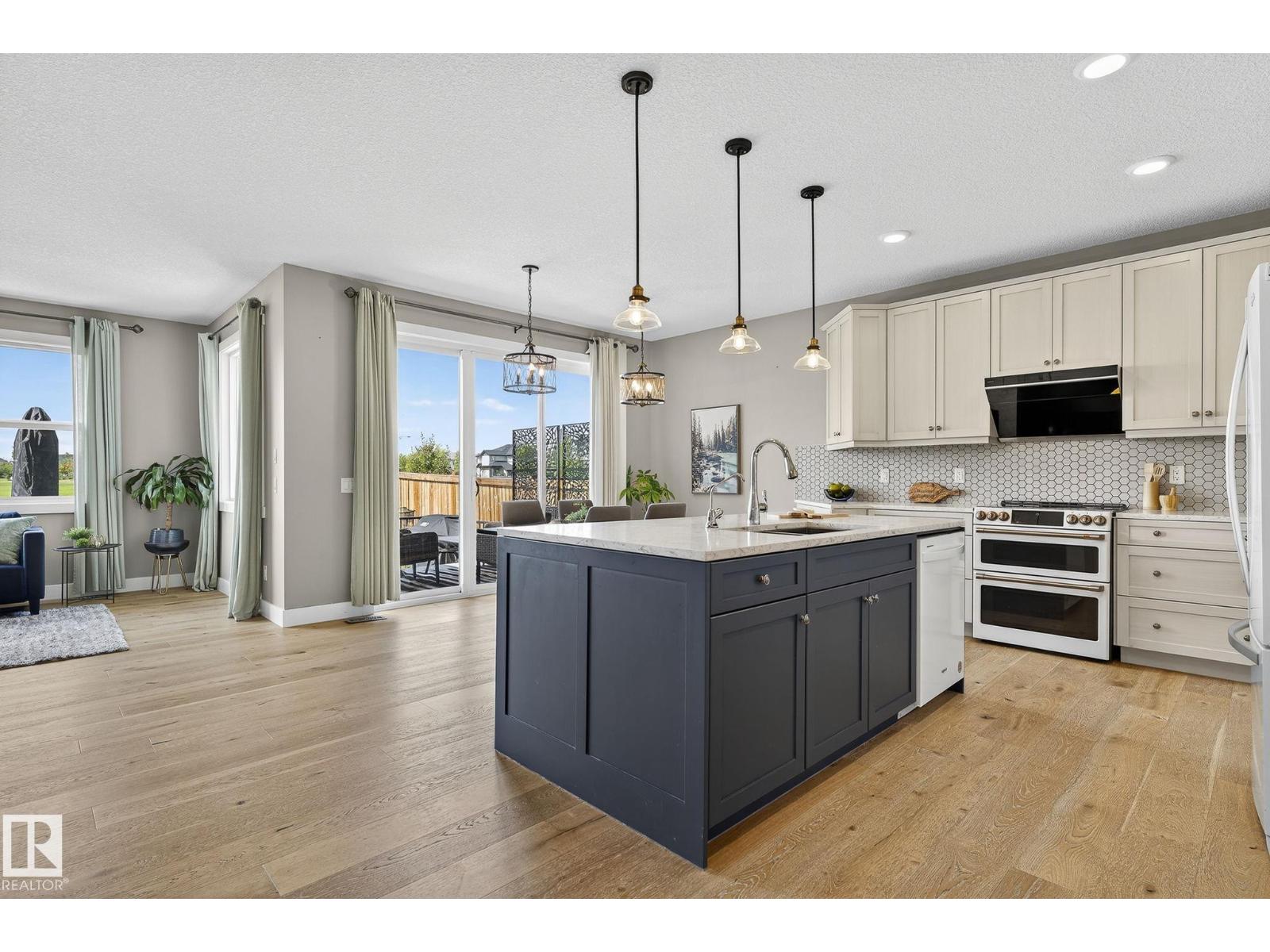 Photo 6 of 1416 161 St Sw, Edmonton AB