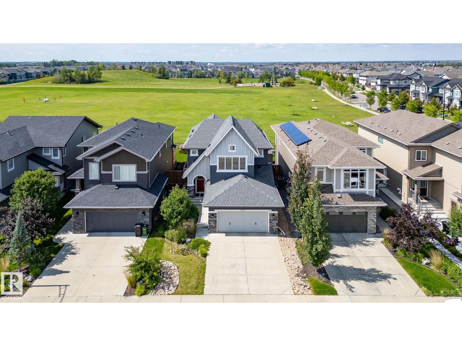 Photo 3 of 1416 161 St Sw, Edmonton AB