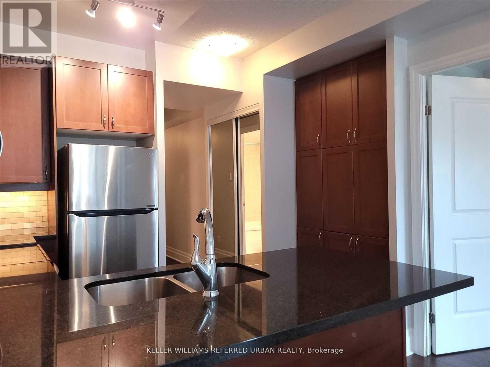 Photo 4 of 211 131 Upper Duke Crescent, Markham ON