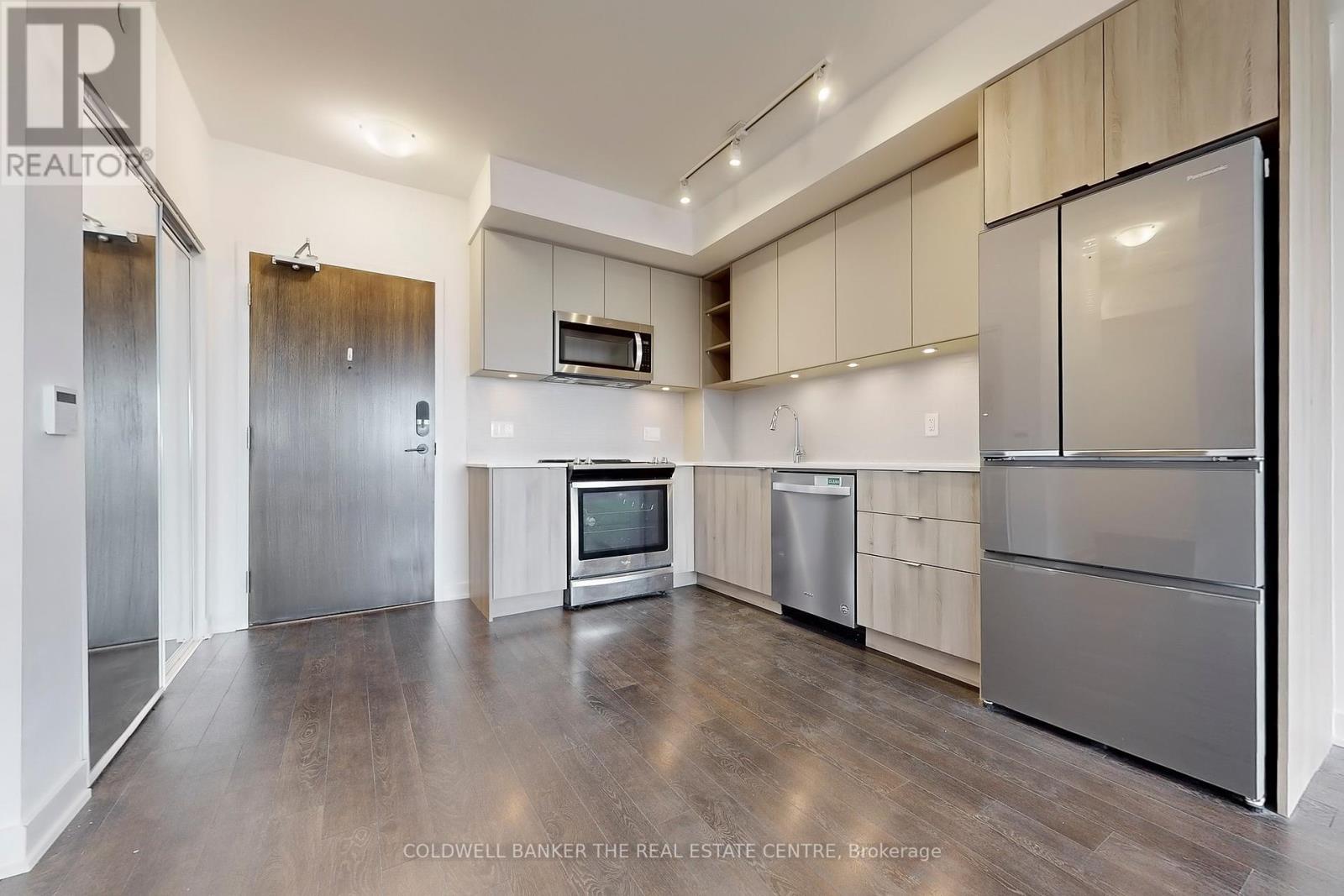 Photo 14 of 827 100 Eagle Rock Way N, Vaughan ON