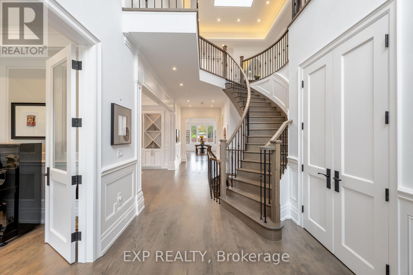 Photo 28 of 39 Howard Road, Newmarket ON