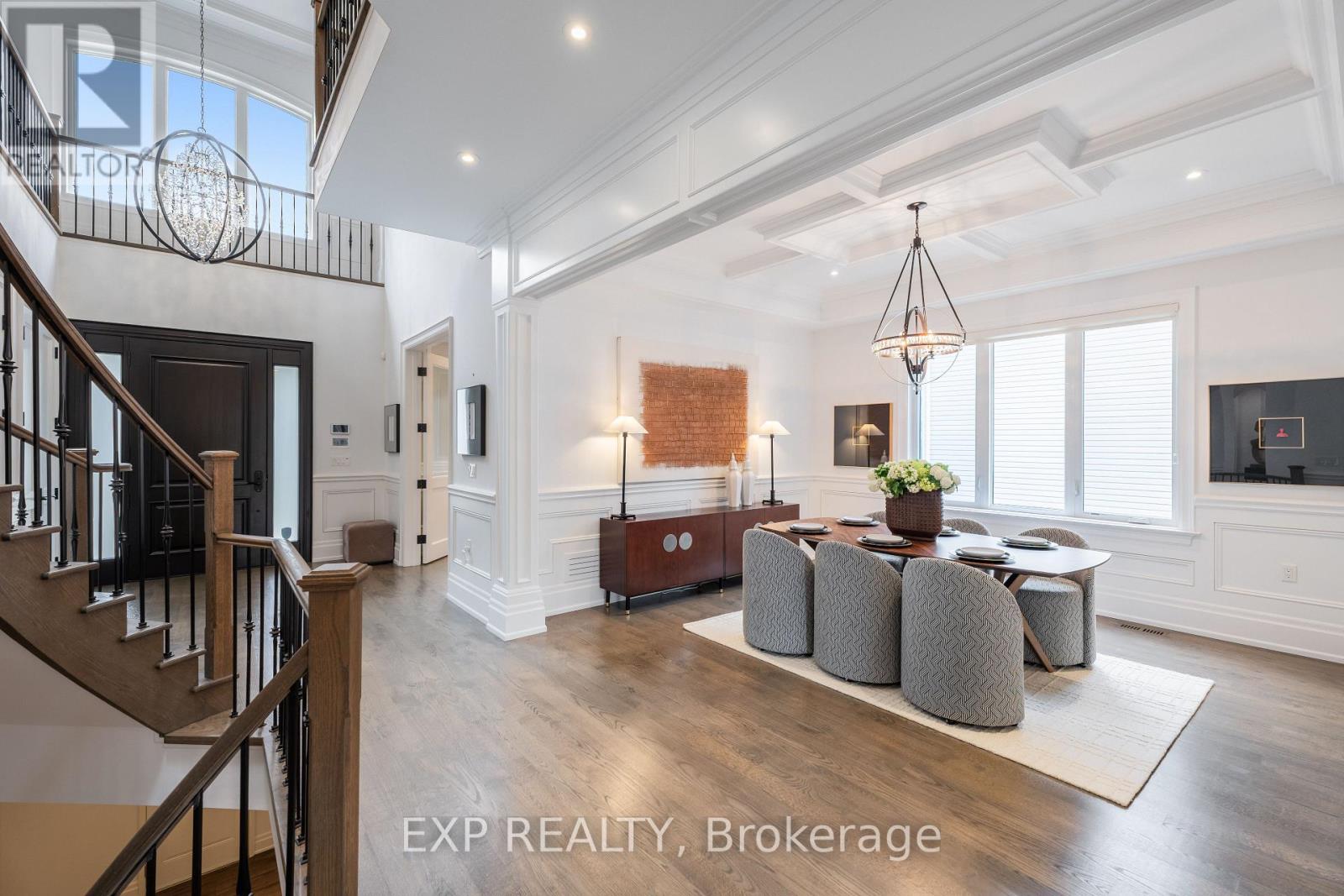 Photo 14 of 39 Howard Road, Newmarket ON