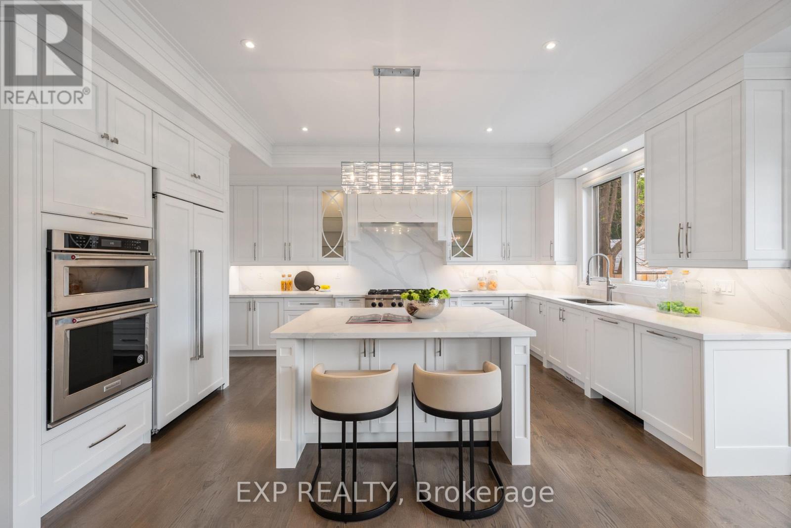 Photo 34 of 39 Howard Road, Newmarket ON