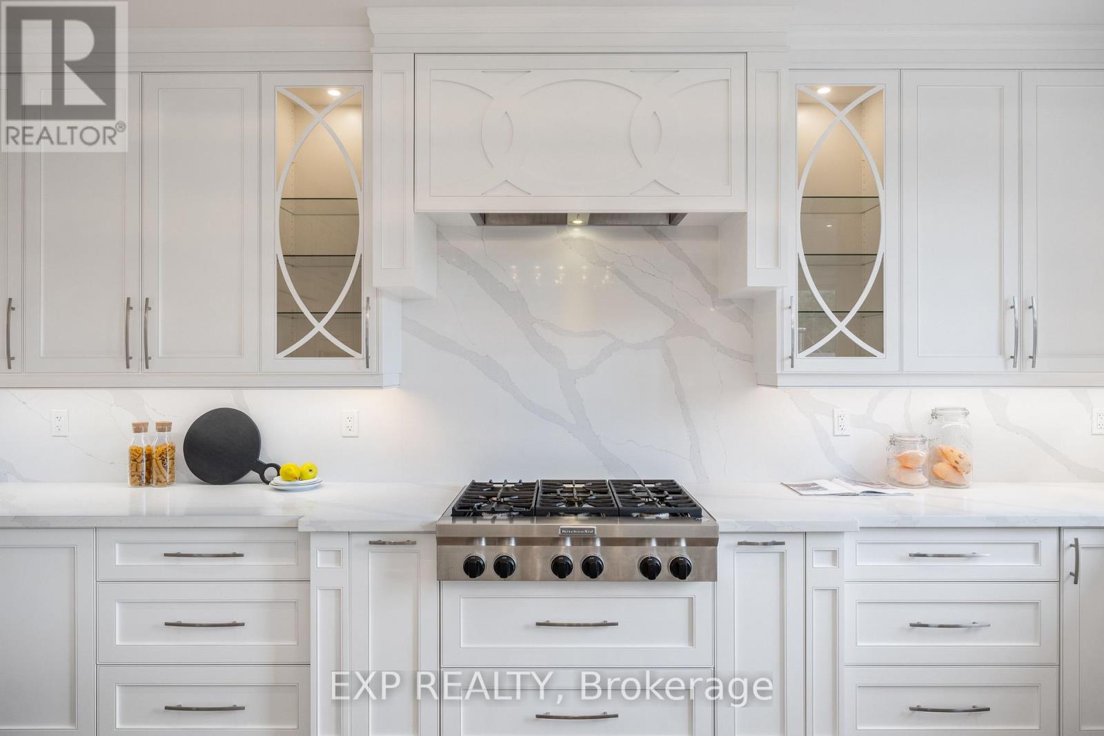 Photo 30 of 39 Howard Road, Newmarket ON