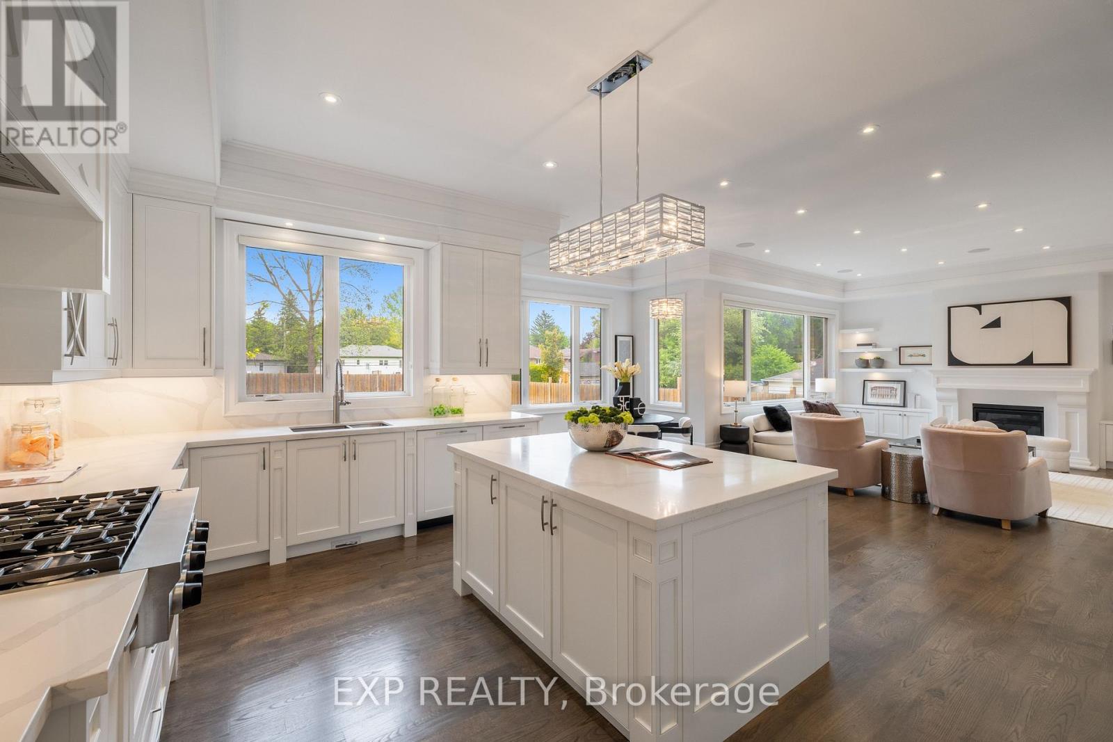 Photo 29 of 39 Howard Road, Newmarket ON