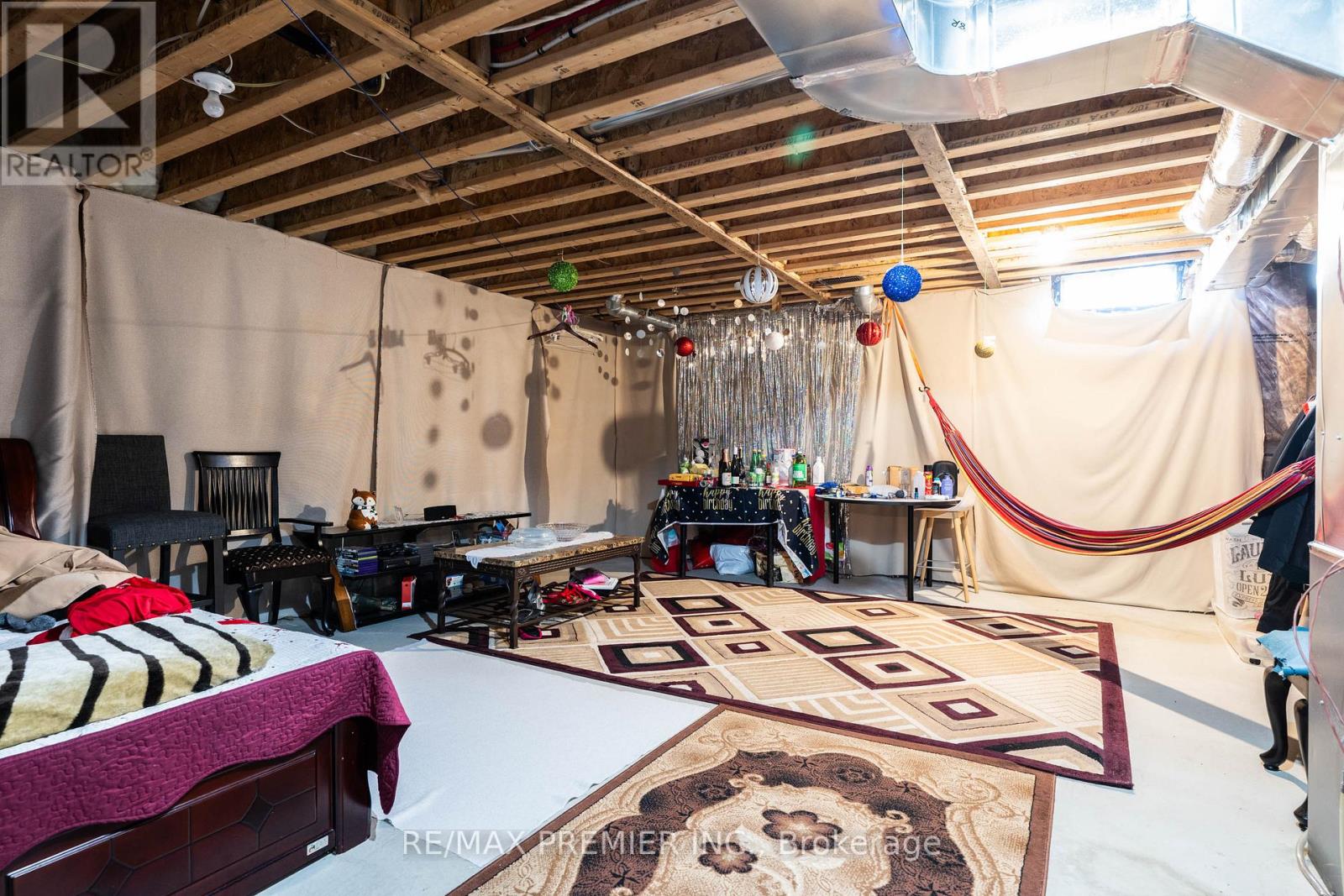 Photo 34 of 87 Casserley Crescent, New Tecumseth ON