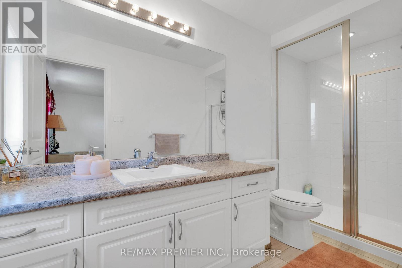 Photo 2 of 87 Casserley Crescent, New Tecumseth ON