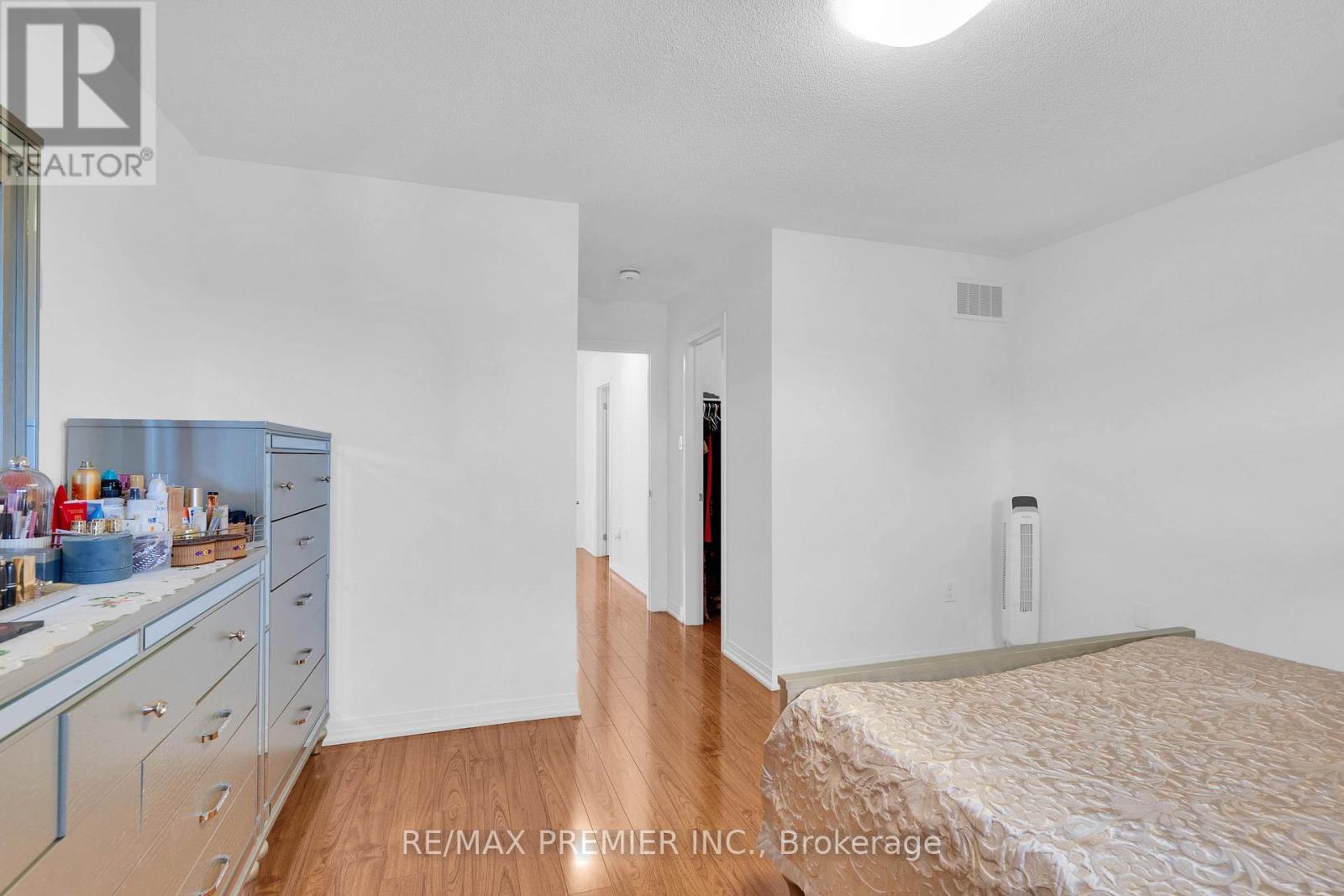 Photo 29 of 87 Casserley Crescent, New Tecumseth ON