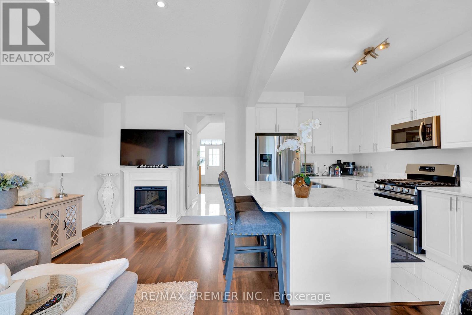 Photo 15 of 87 Casserley Crescent, New Tecumseth ON