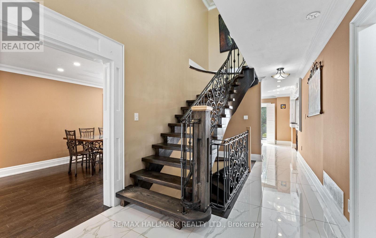 Photo 17 of 287 Andy Crescent, Vaughan ON