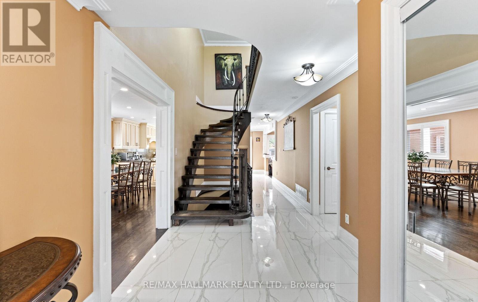 Photo 16 of 287 Andy Crescent, Vaughan ON
