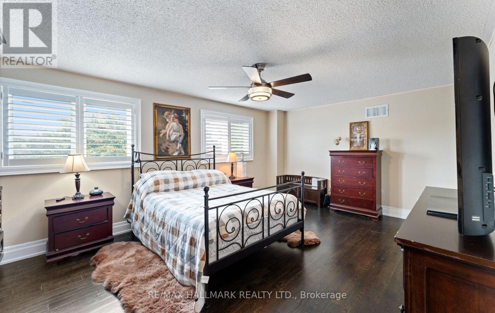 Photo 9 of 287 Andy Crescent, Vaughan ON