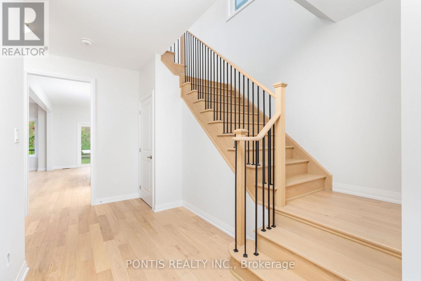 Photo 11 of 1406 Stovell Crescent, Innisfil ON