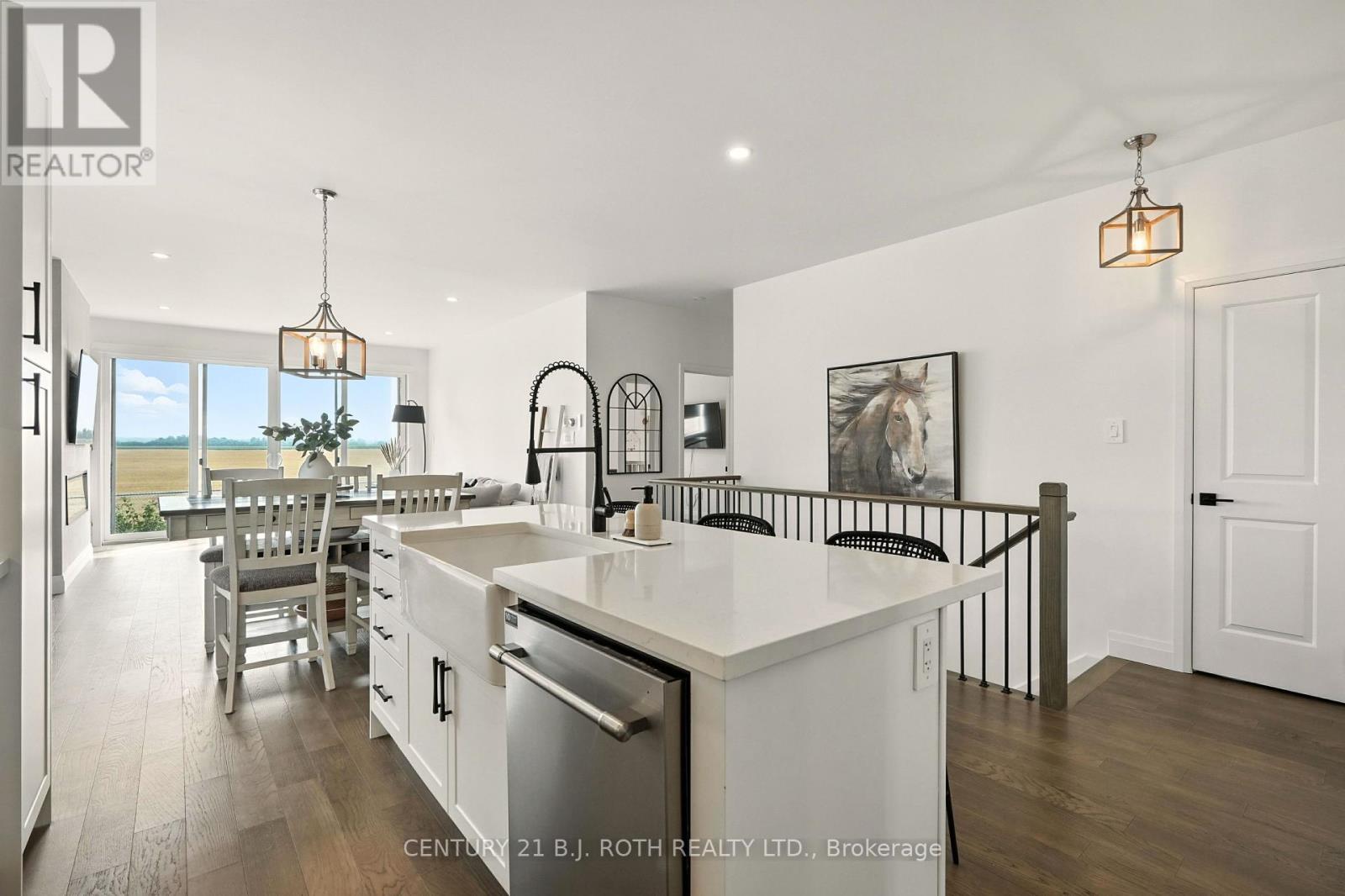 Photo 25 of 124 Ritchie Crescent, Springwater ON