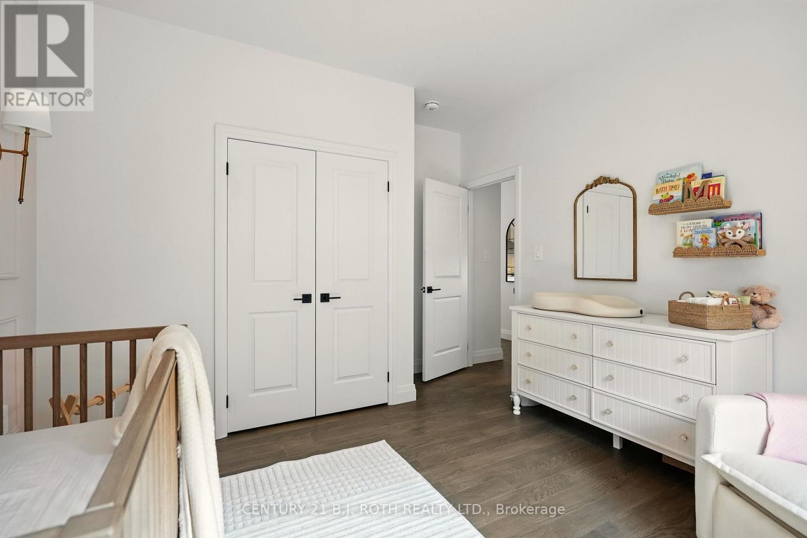 Photo 21 of 124 Ritchie Crescent, Springwater ON
