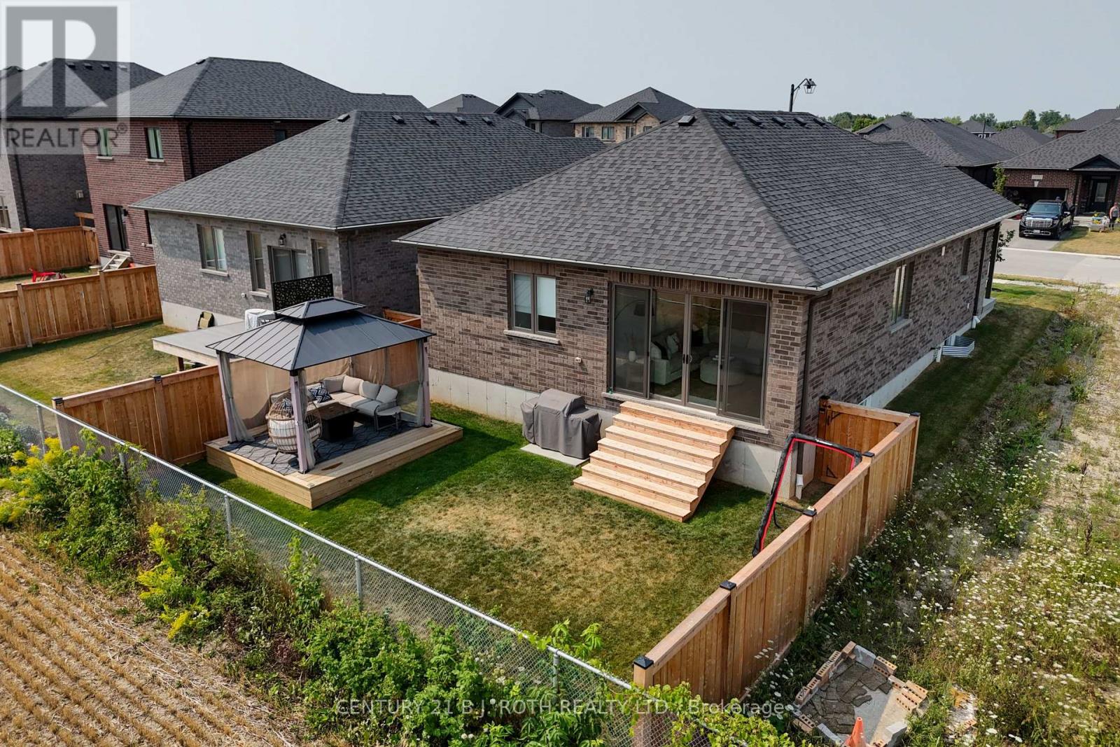 Photo 14 of 124 Ritchie Crescent, Springwater ON