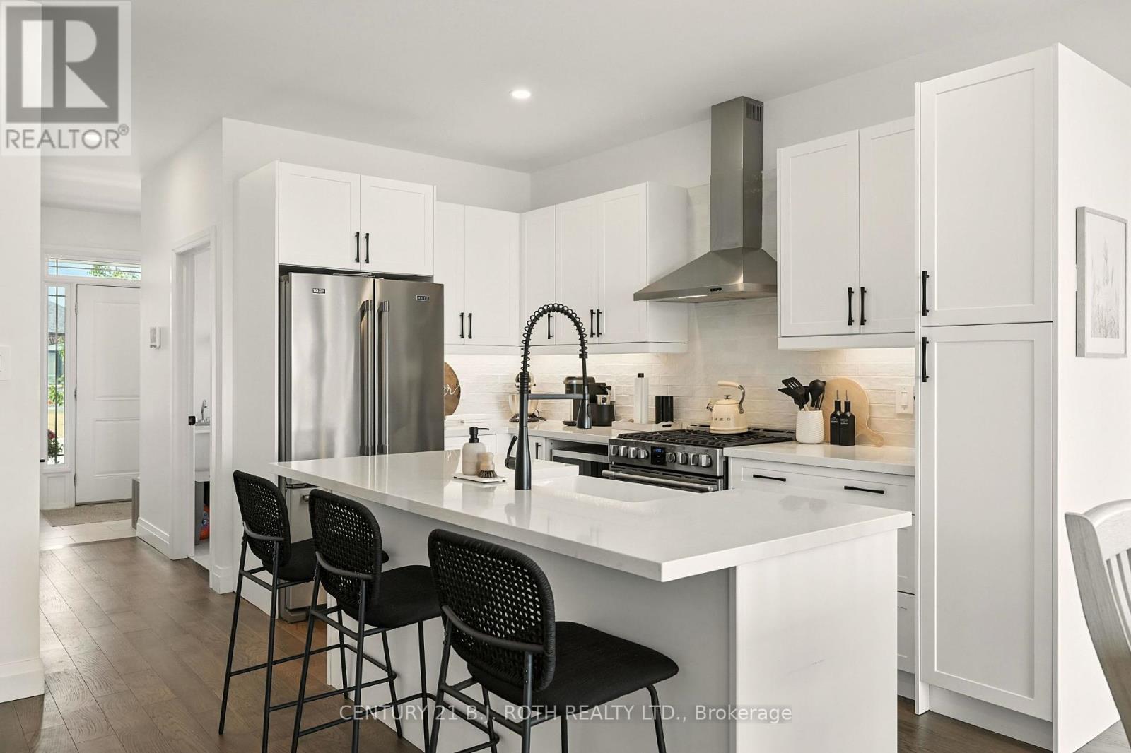 Photo 10 of 124 Ritchie Crescent, Springwater ON