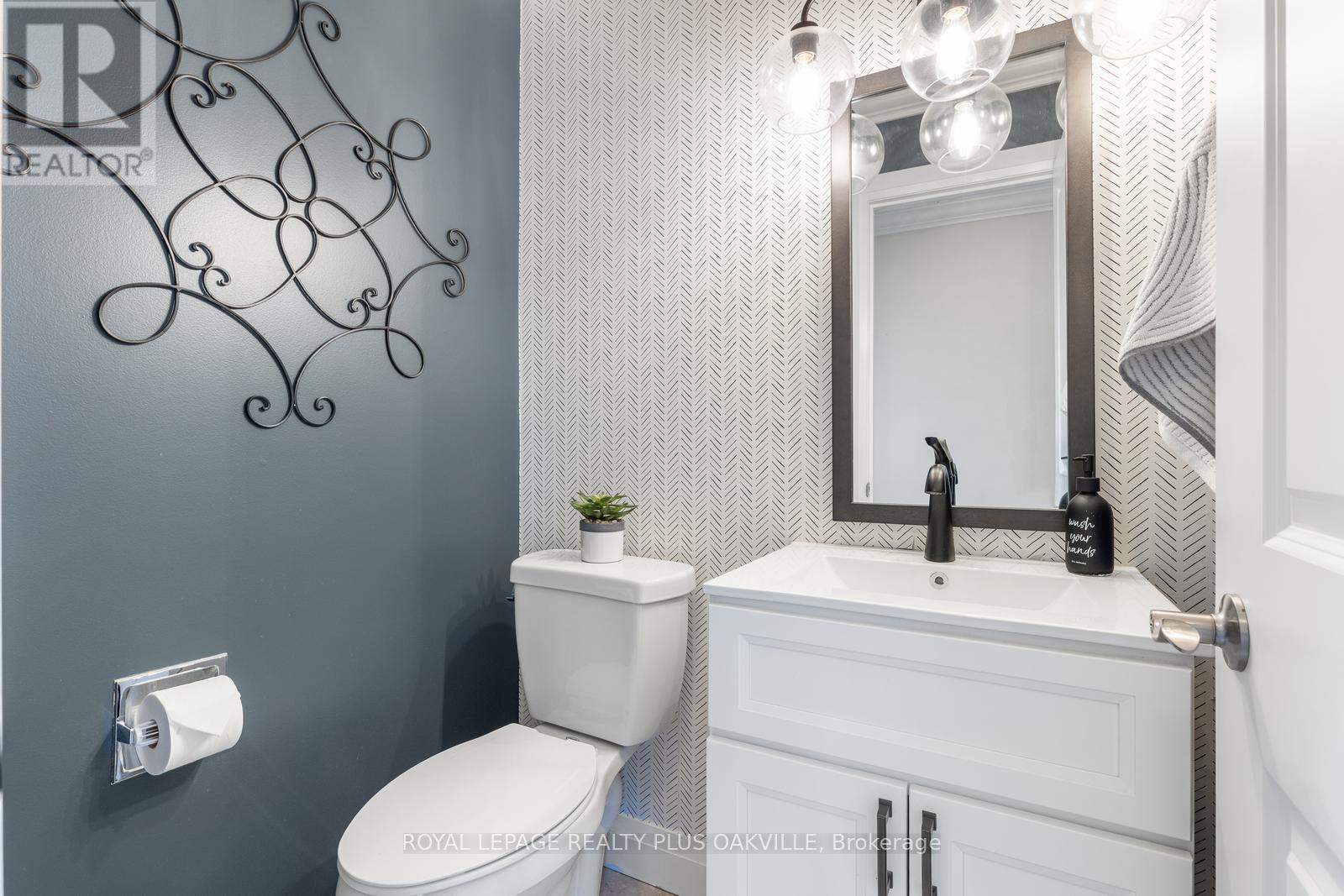 Photo 19 of 5950 Pagosa Court, Mississauga ON