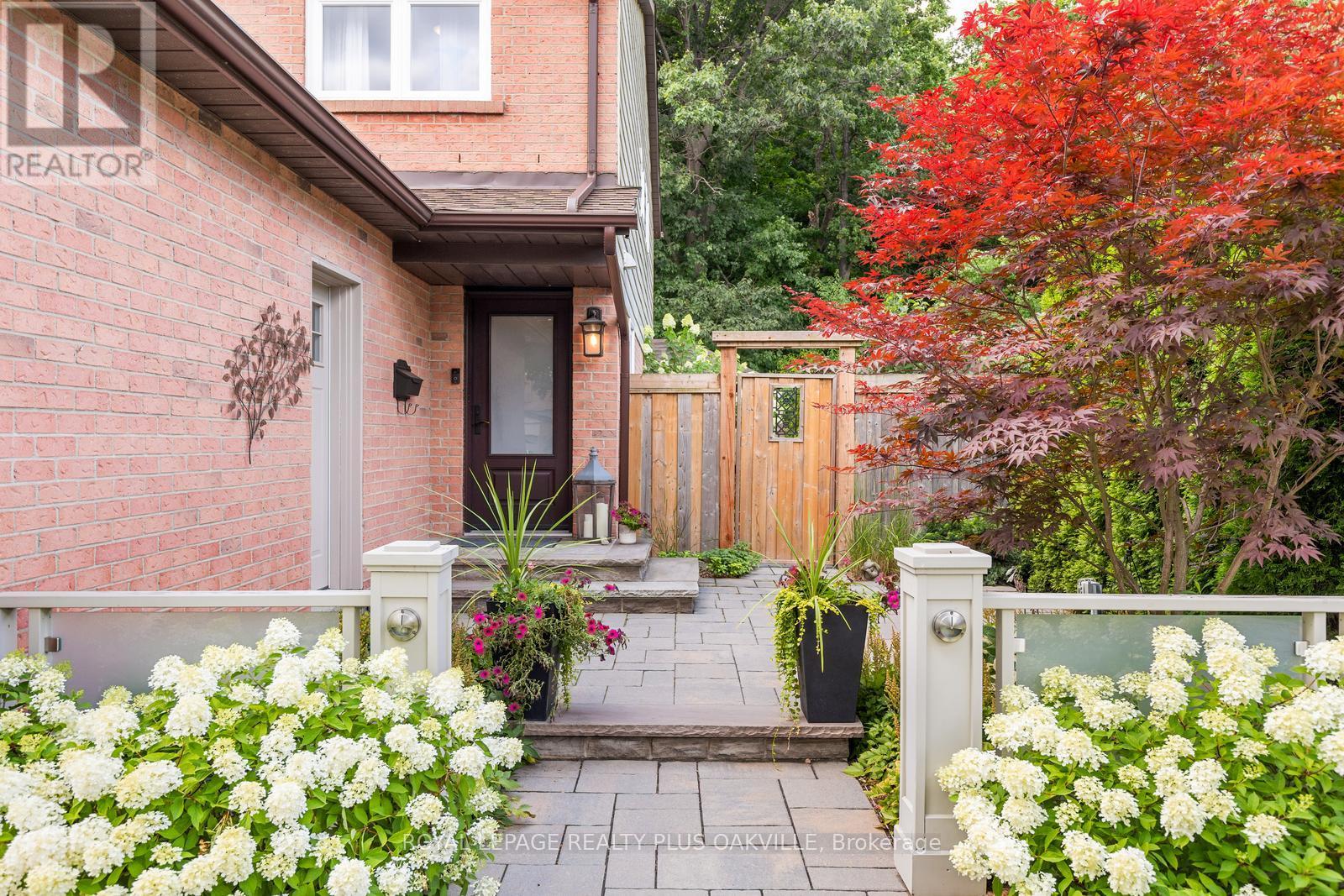 Photo 2 of 5950 Pagosa Court, Mississauga ON