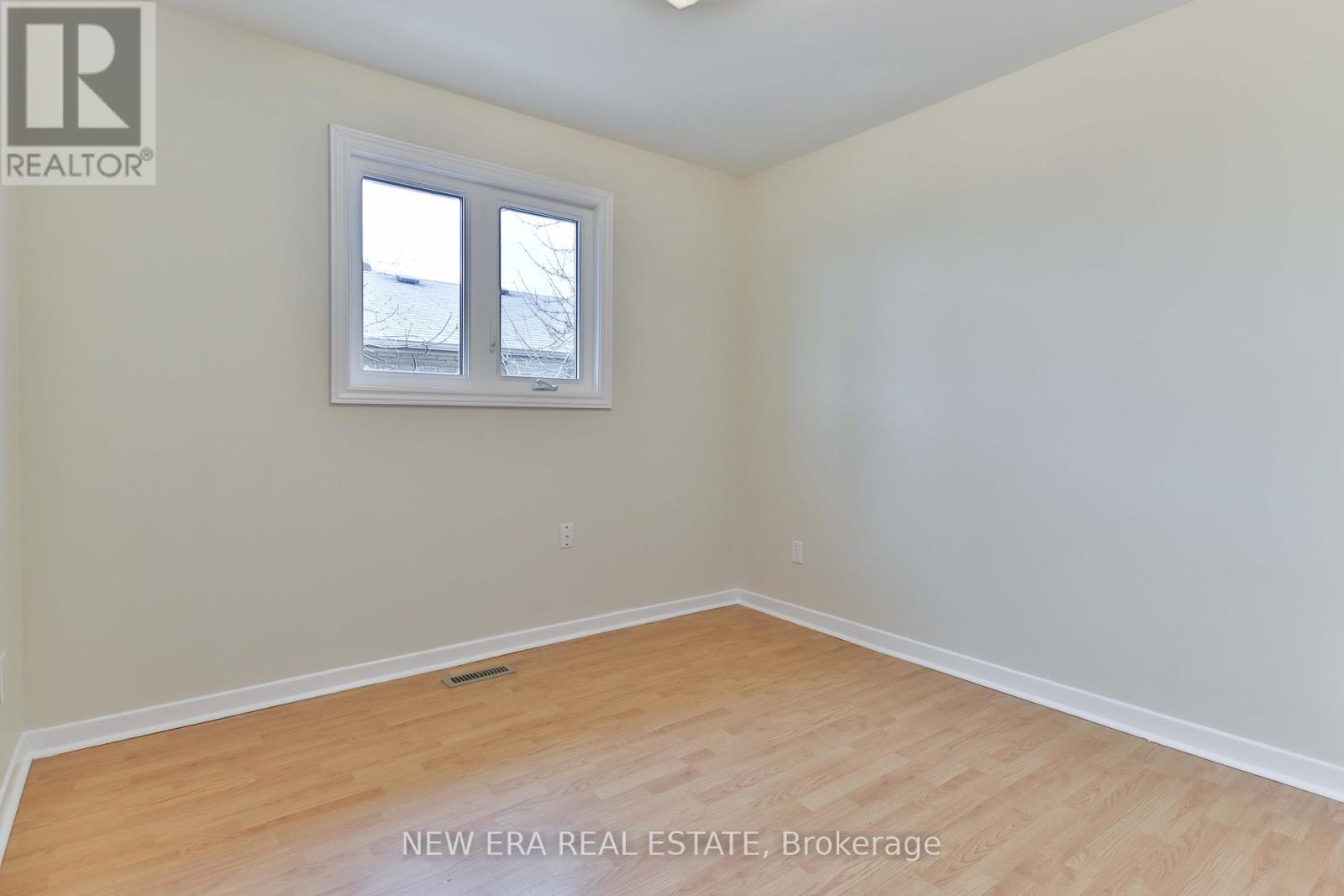 Photo 36 of 2559 Kingsberry Crescent, Mississauga ON