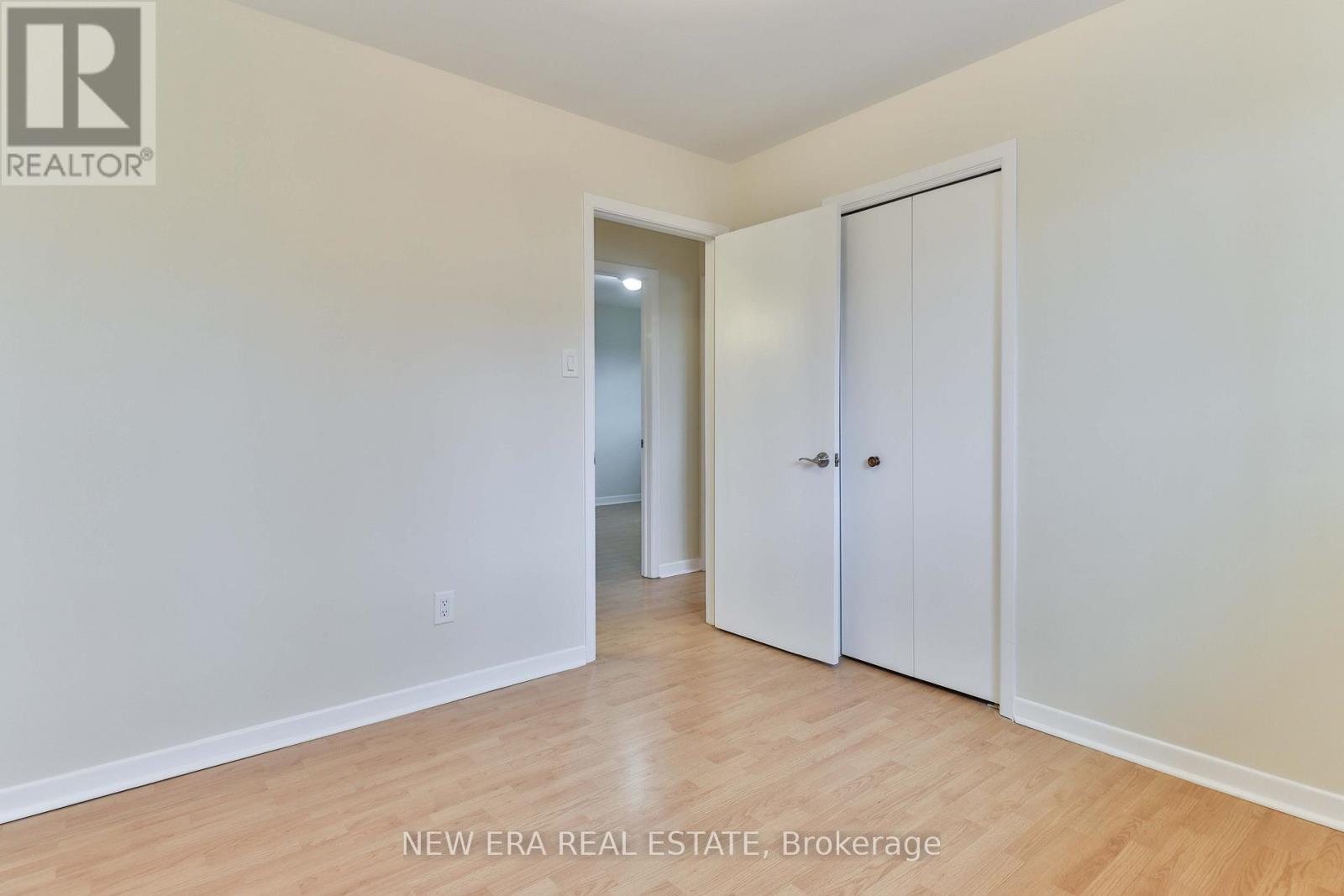 Photo 37 of 2559 Kingsberry Crescent, Mississauga ON