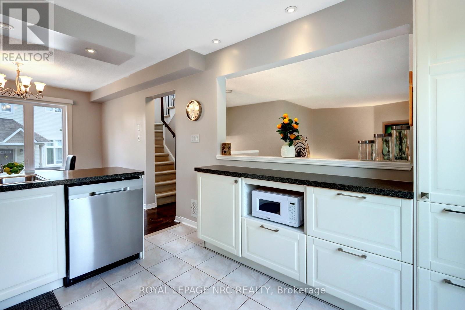 Photo 16 of 32 7101 Branigan Gate, Mississauga ON