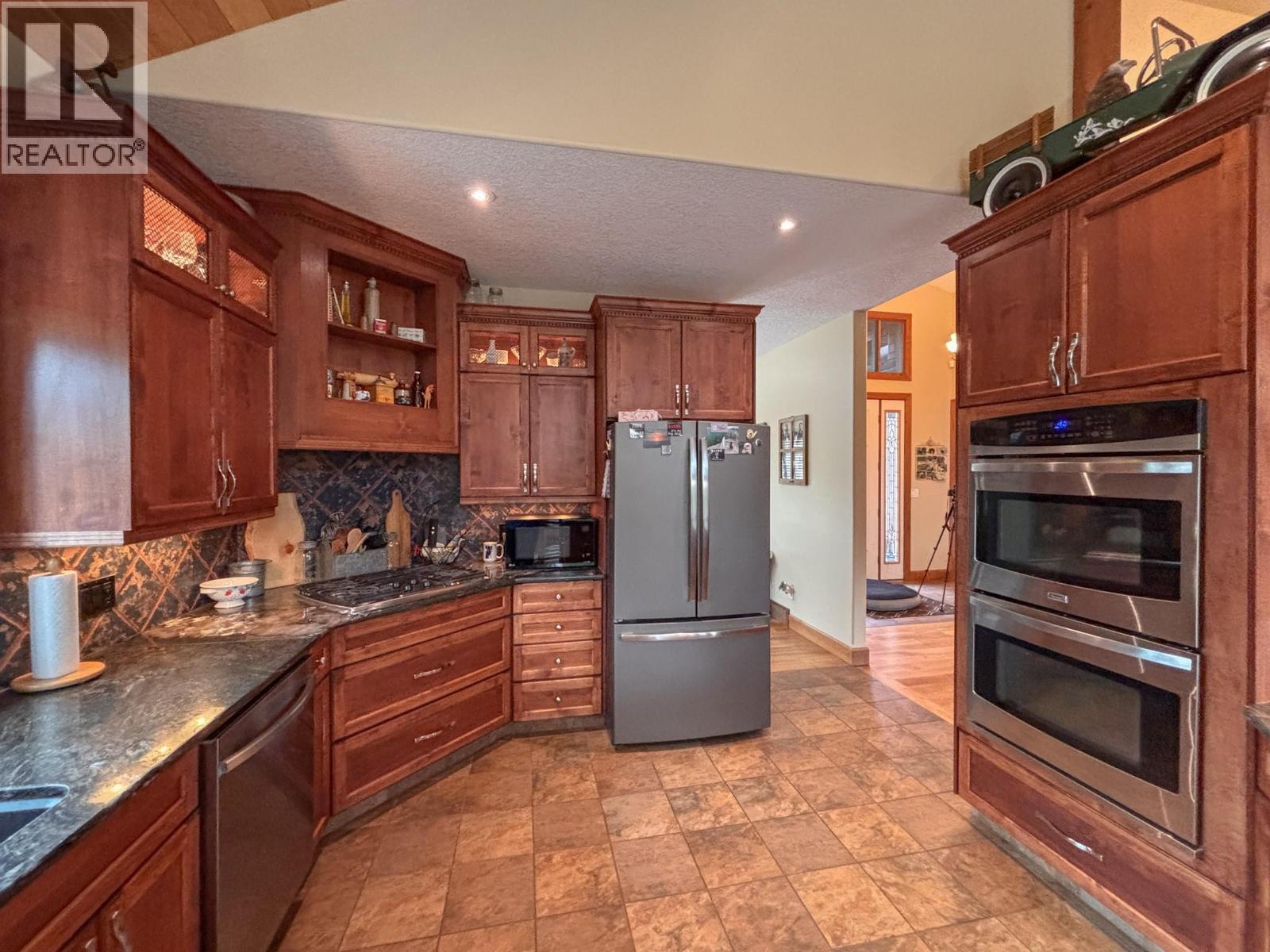 5938 COLUMBIA LAKE Road, Fairmont Hot Springs