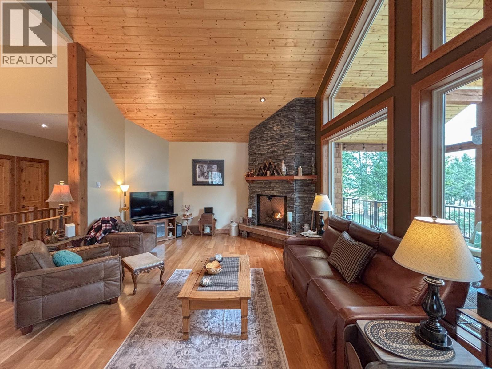 5938 COLUMBIA LAKE Road, Fairmont Hot Springs