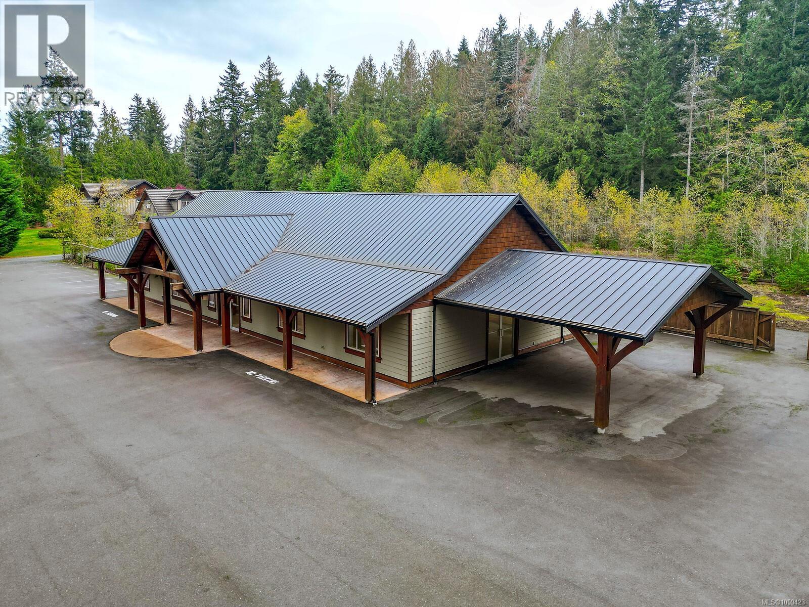 Photo 11 of 230 Rupert Rd E, Qualicum Beach BC