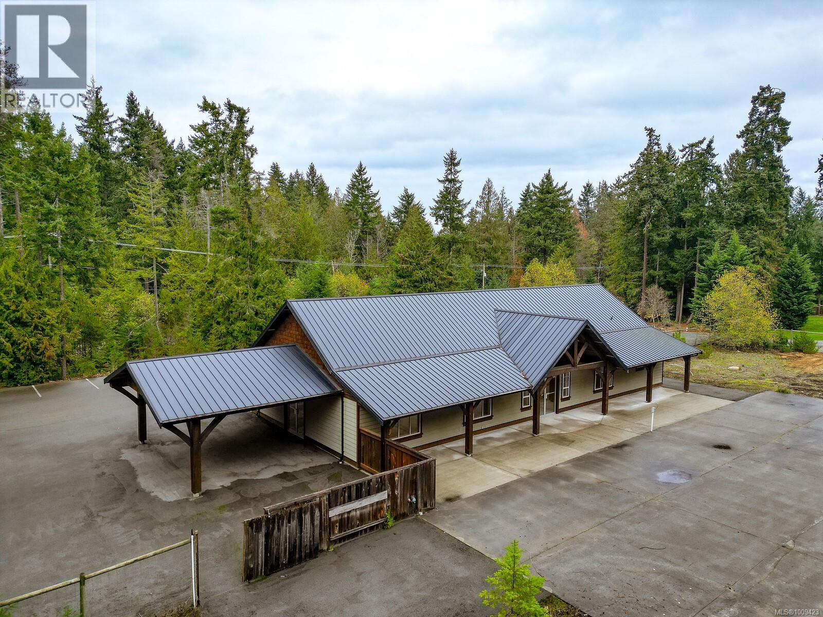 Photo 30 of 230 Rupert Rd E, Qualicum Beach BC