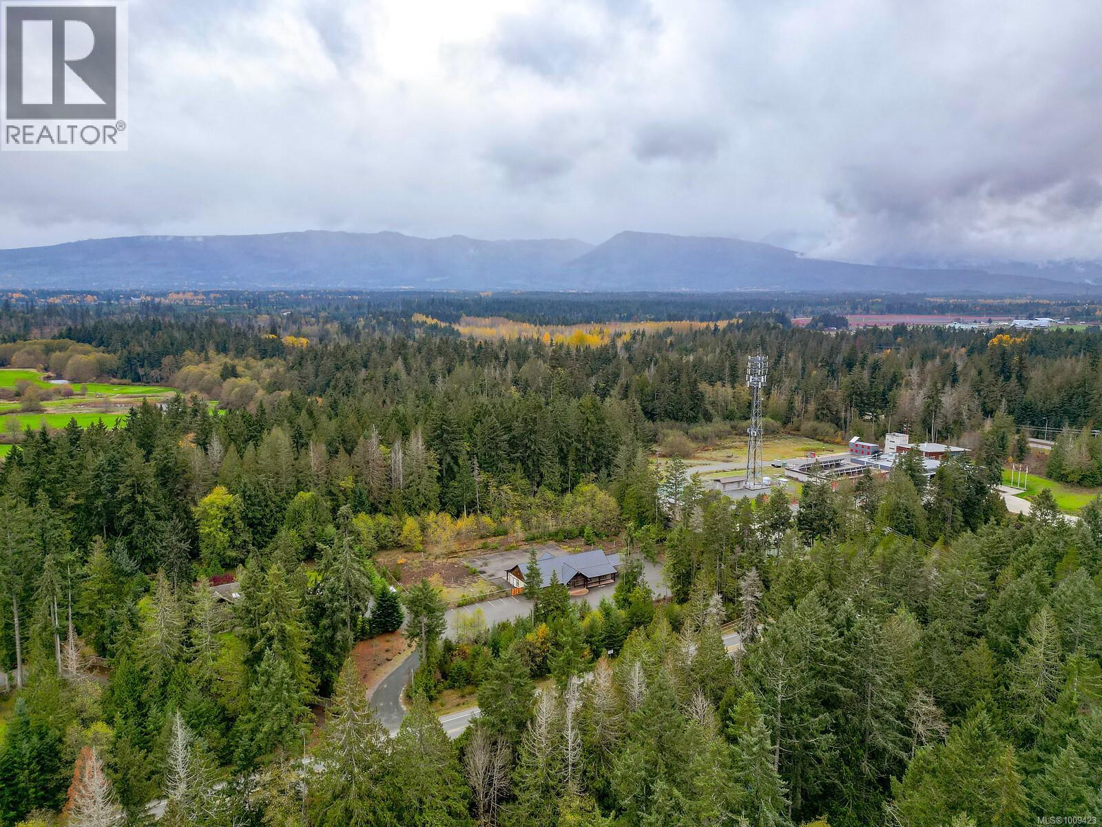Photo 7 of 230 Rupert Rd E, Qualicum Beach BC