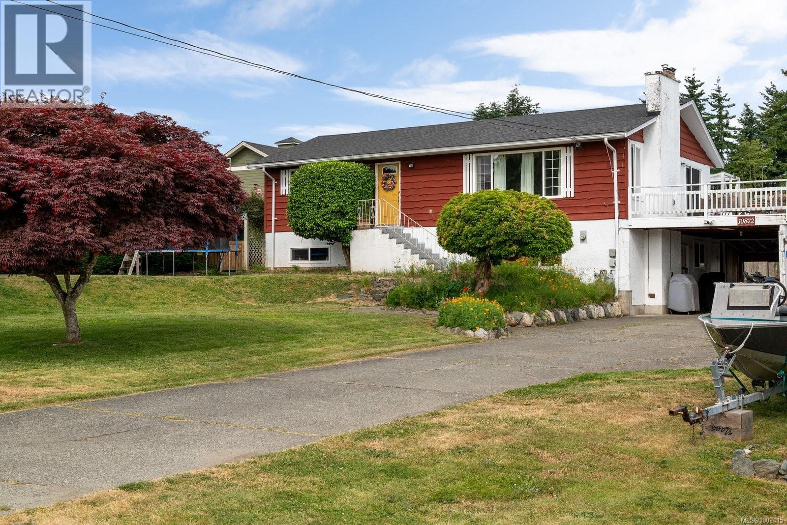 Photo 1 of 10872 Grandview Rd, Saltair BC