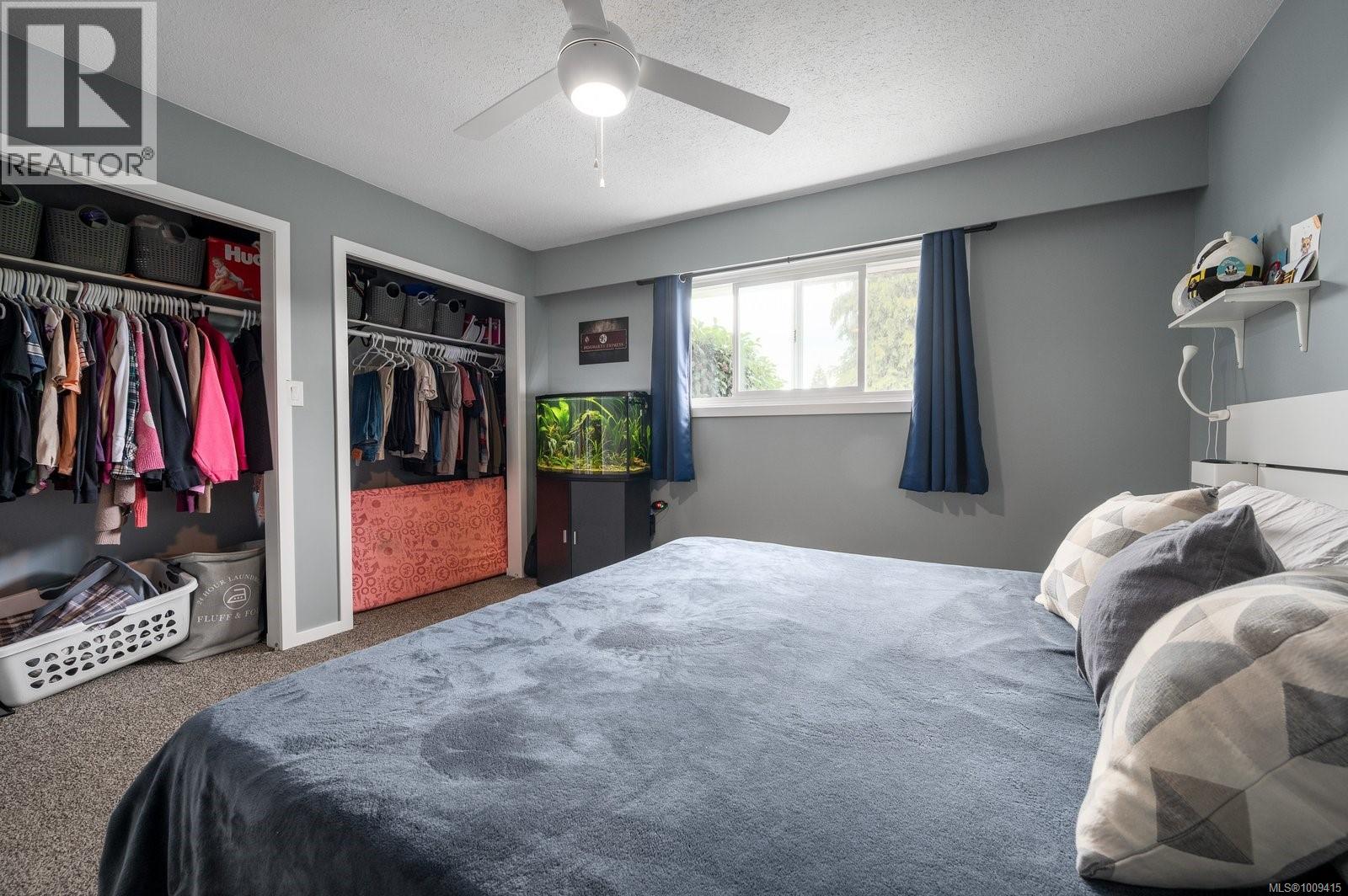 Photo 6 of 10872 Grandview Rd, Saltair BC