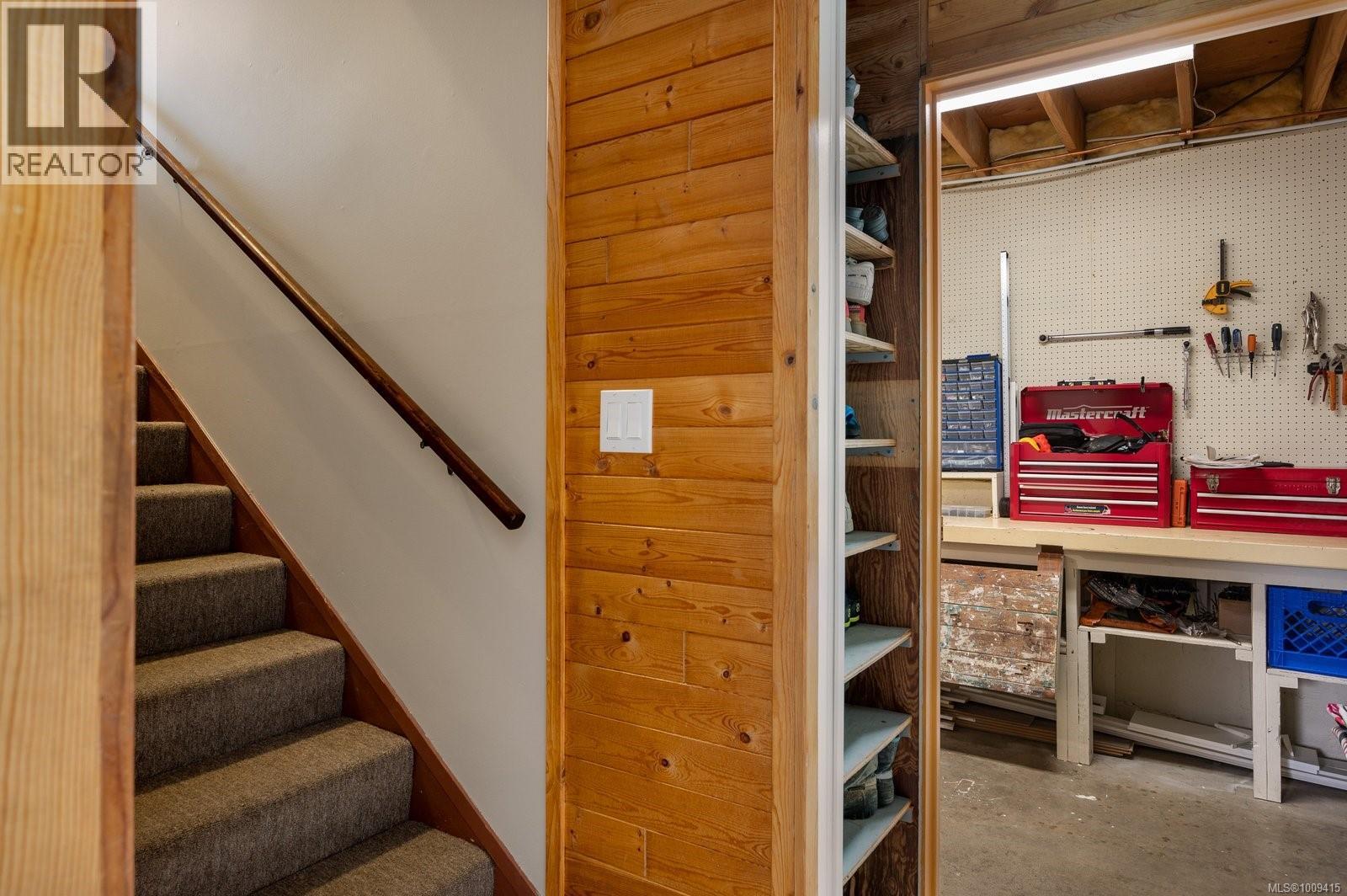 Photo 17 of 10872 Grandview Rd, Saltair BC