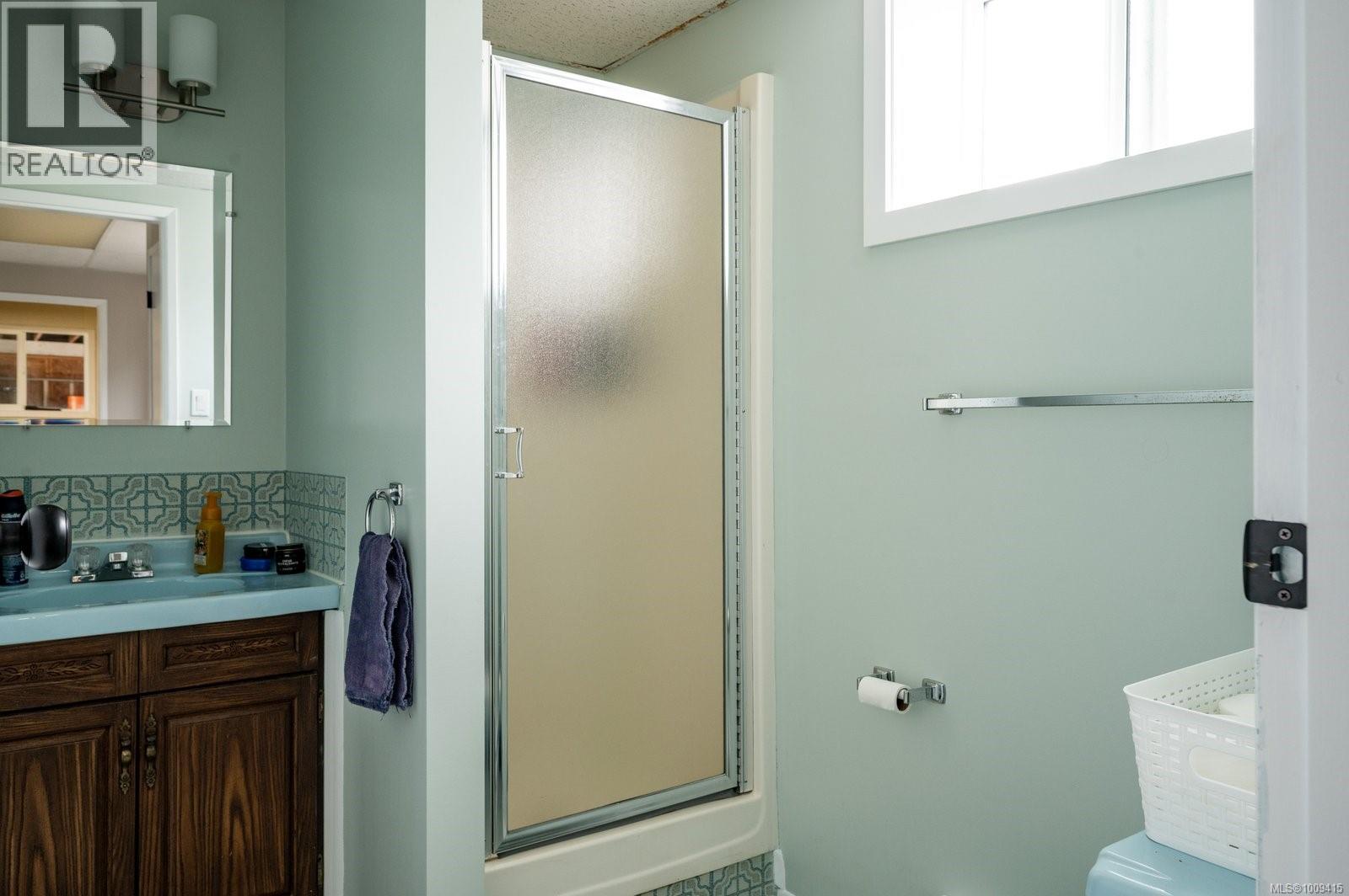 Photo 19 of 10872 Grandview Rd, Saltair BC