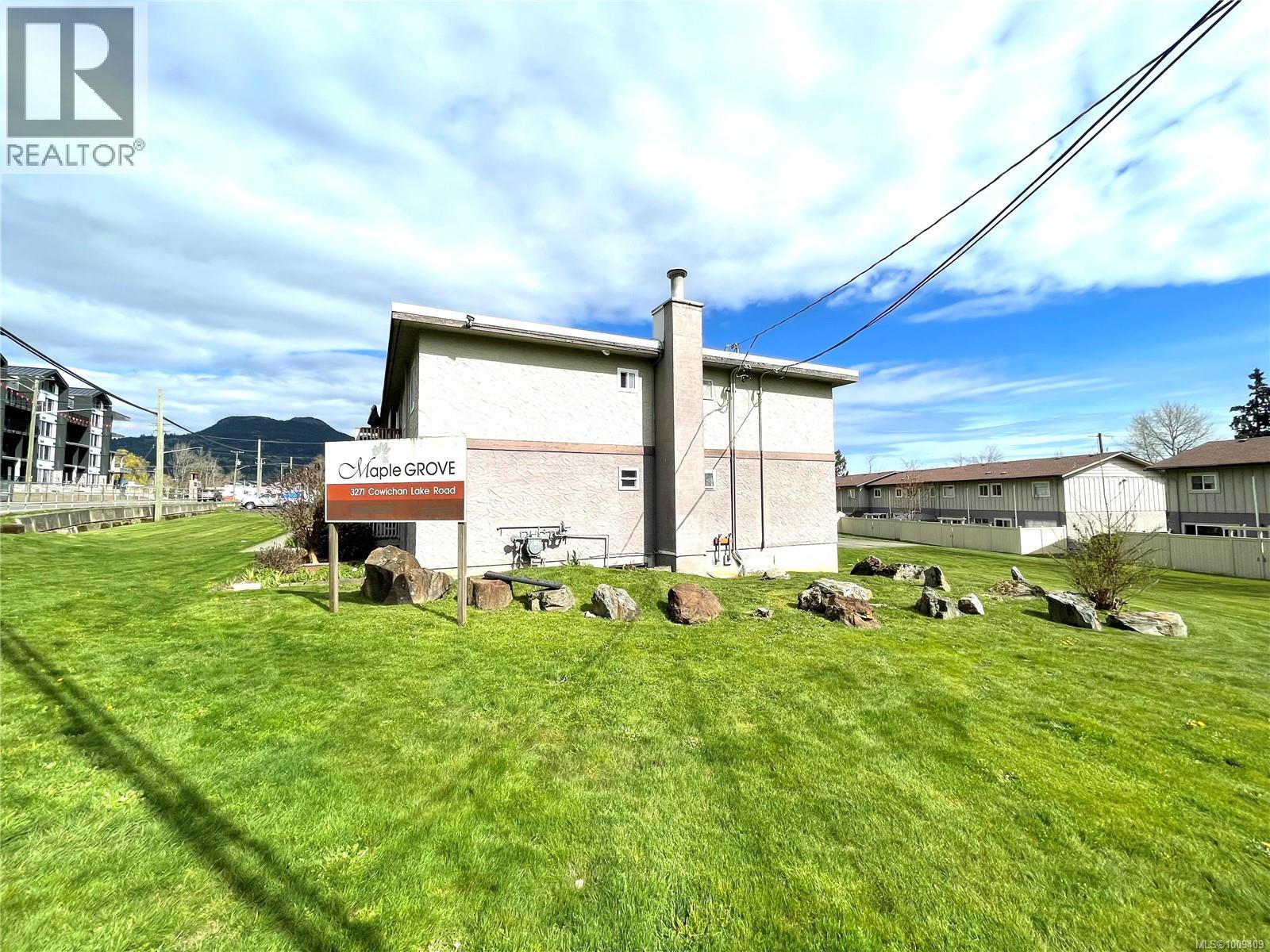 Photo 12 of 17 3271 Cowichan Lake Rd, Duncan BC