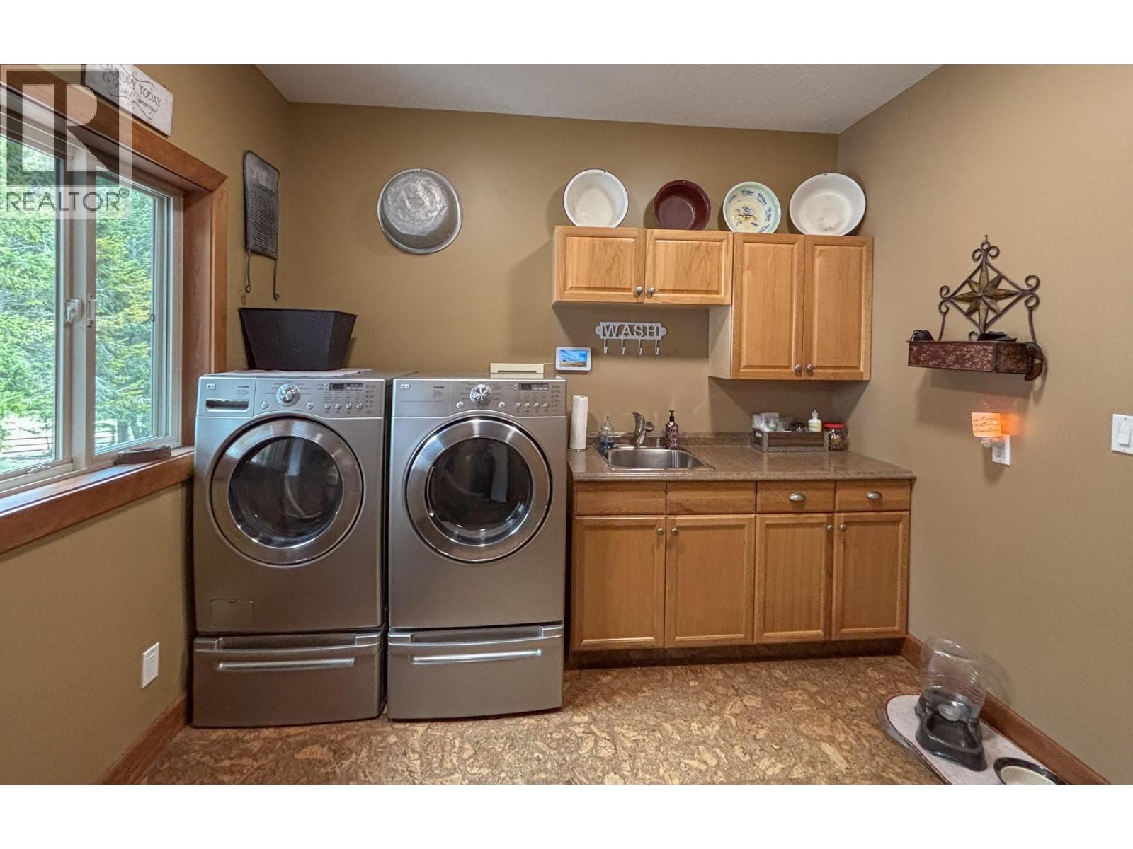 5938 COLUMBIA LAKE Road, Fairmont Hot Springs