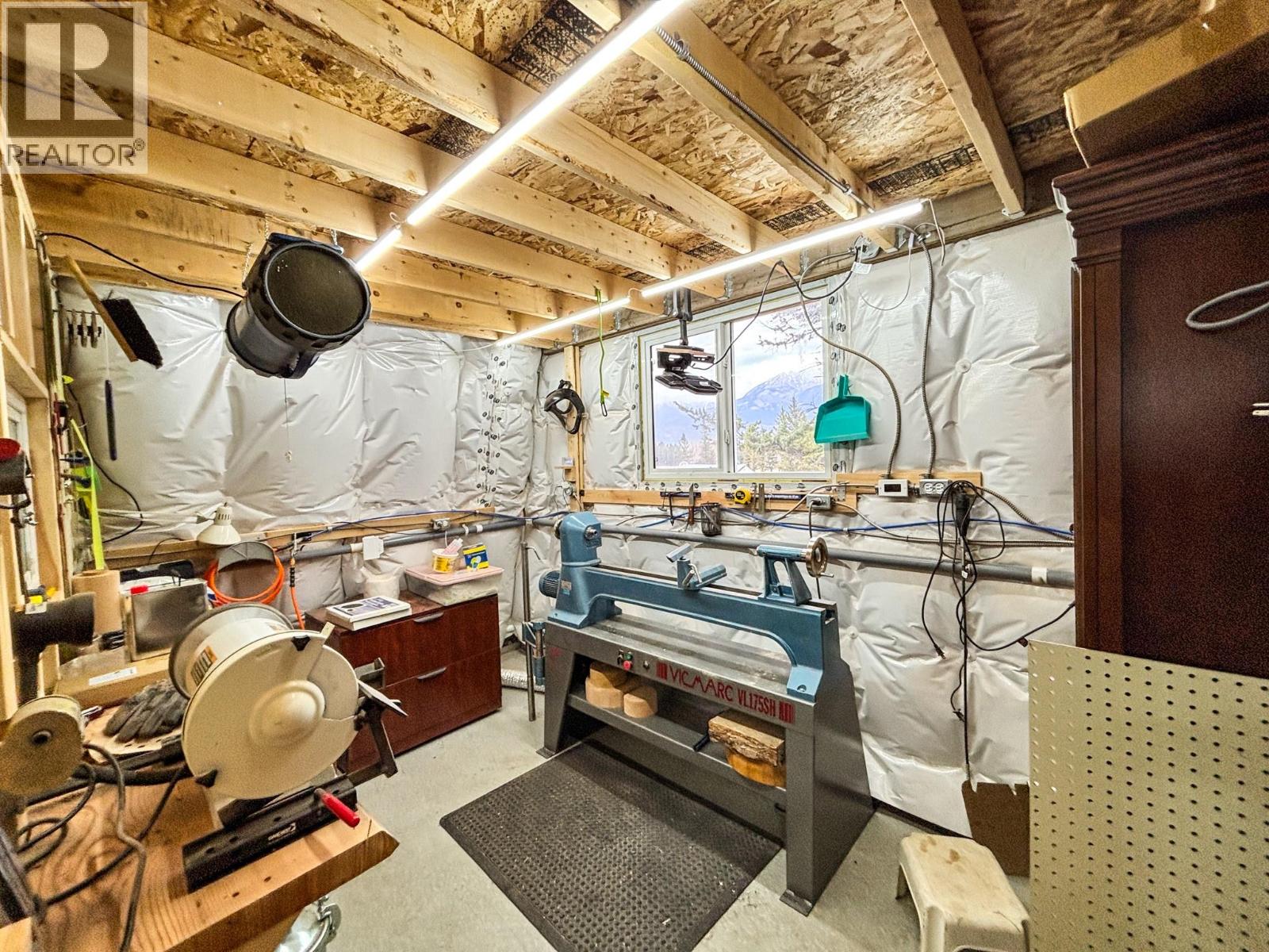 5938 COLUMBIA LAKE Road, Fairmont Hot Springs