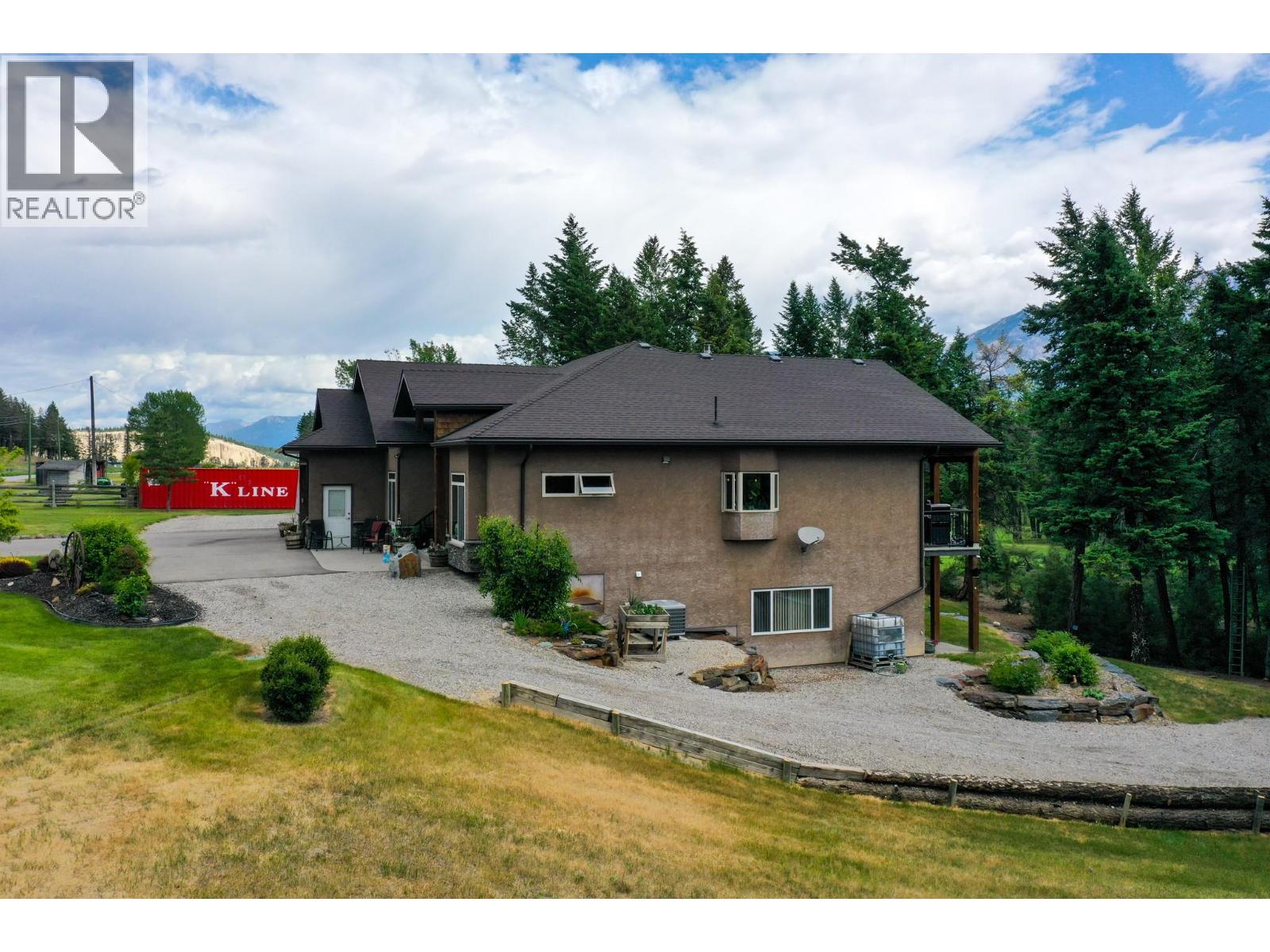 5938 COLUMBIA LAKE Road, Fairmont Hot Springs