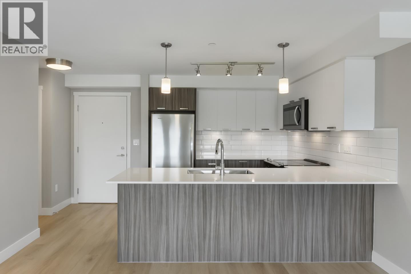 Photo 9 of 209 22562 121 Avenue, Maple Ridge BC