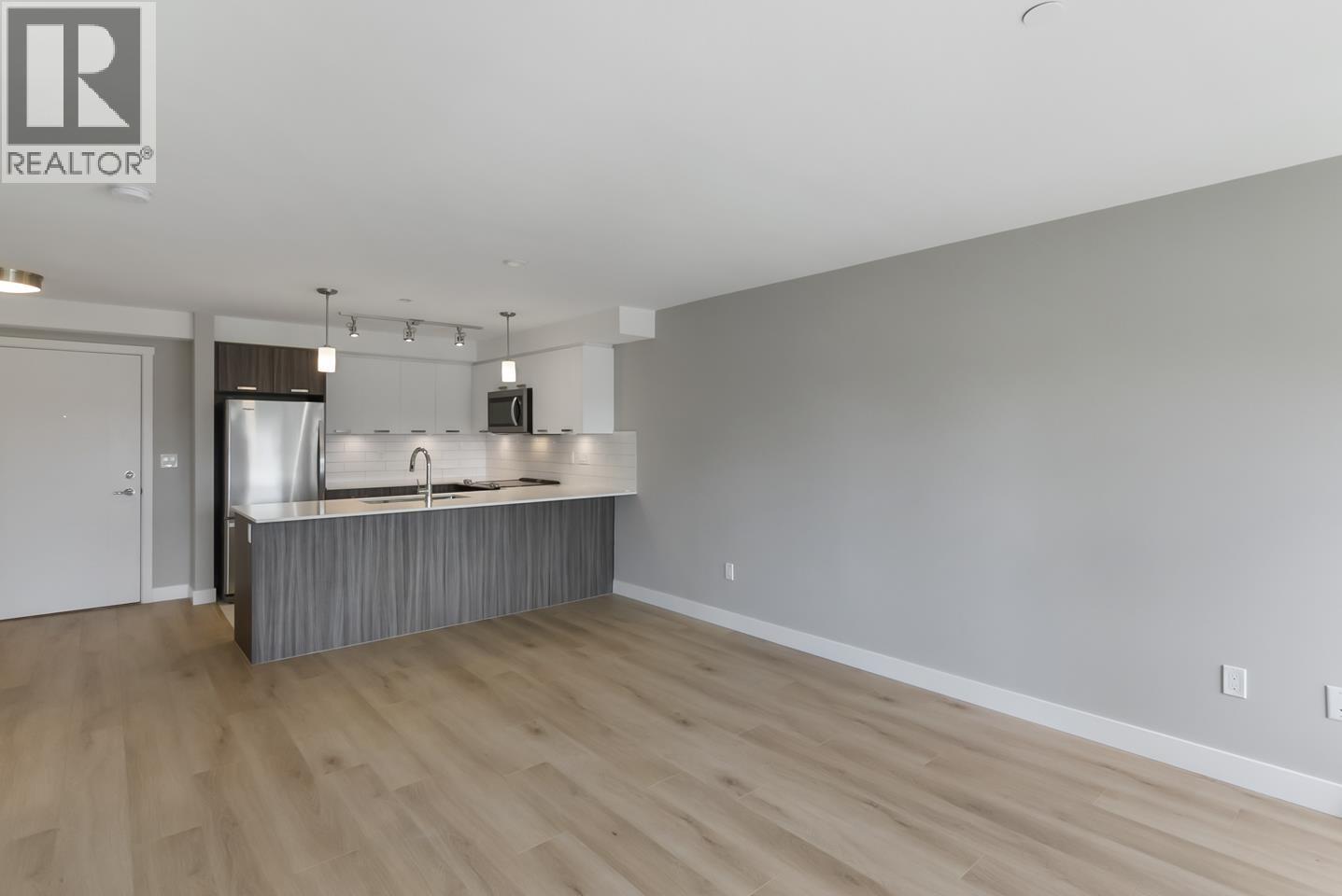 Photo 13 of 209 22562 121 Avenue, Maple Ridge BC