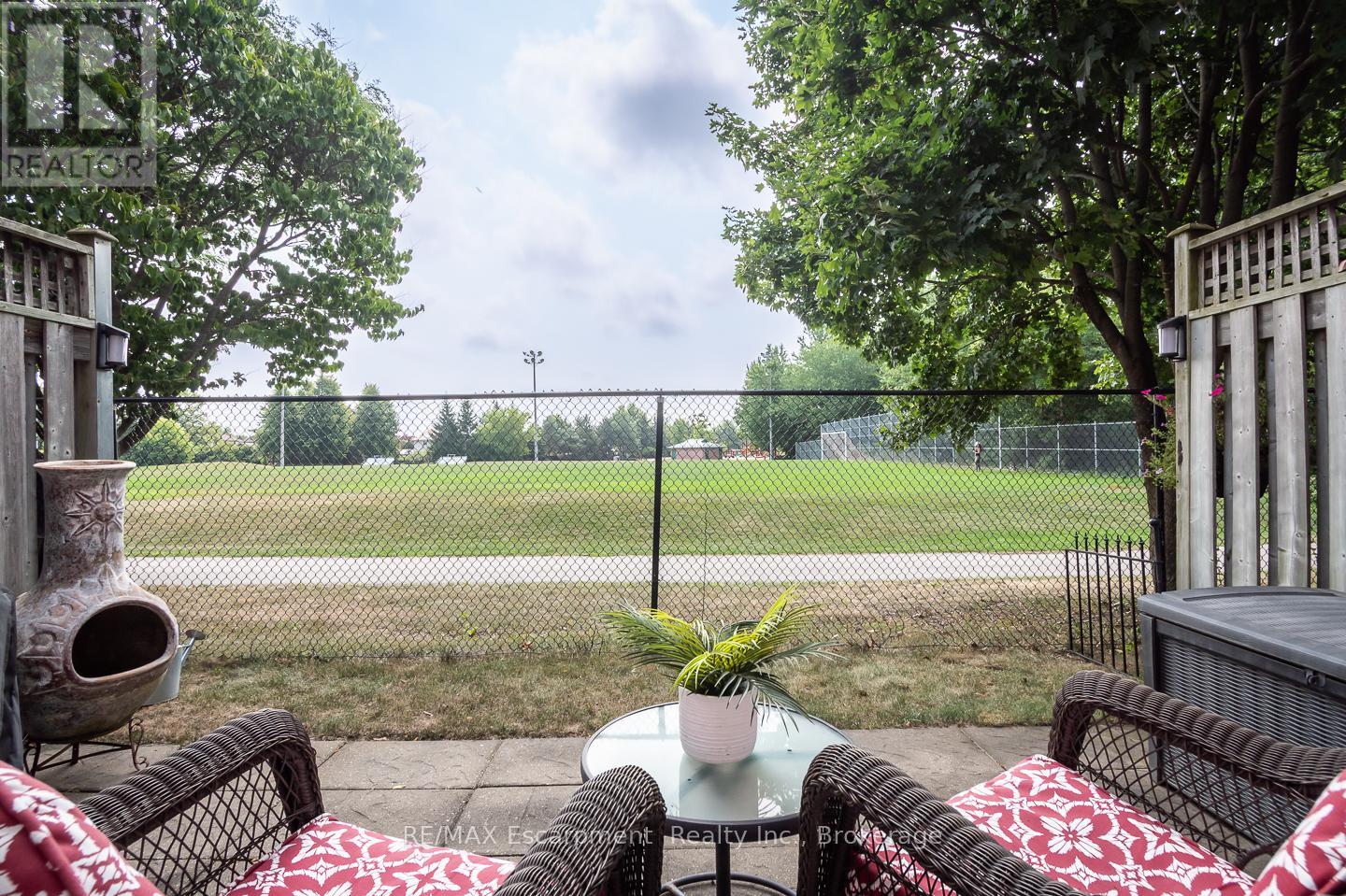 Photo 18 of 47 4200 Kilmer Drive, Burlington ON