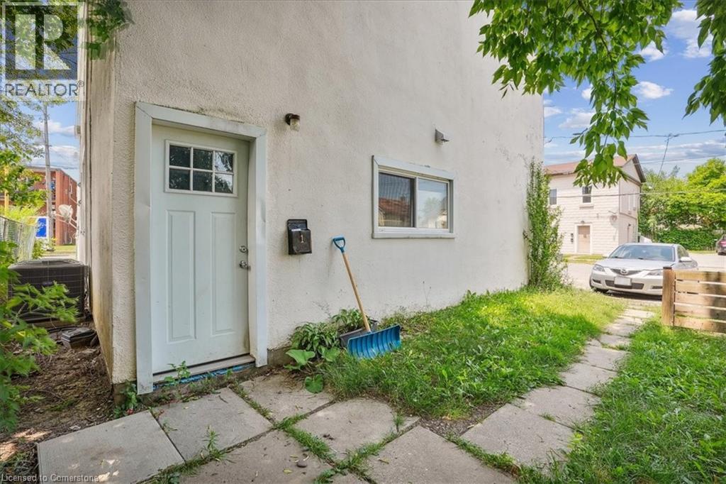 Photo 38 of 63 Pelham Road, St Catharines ON